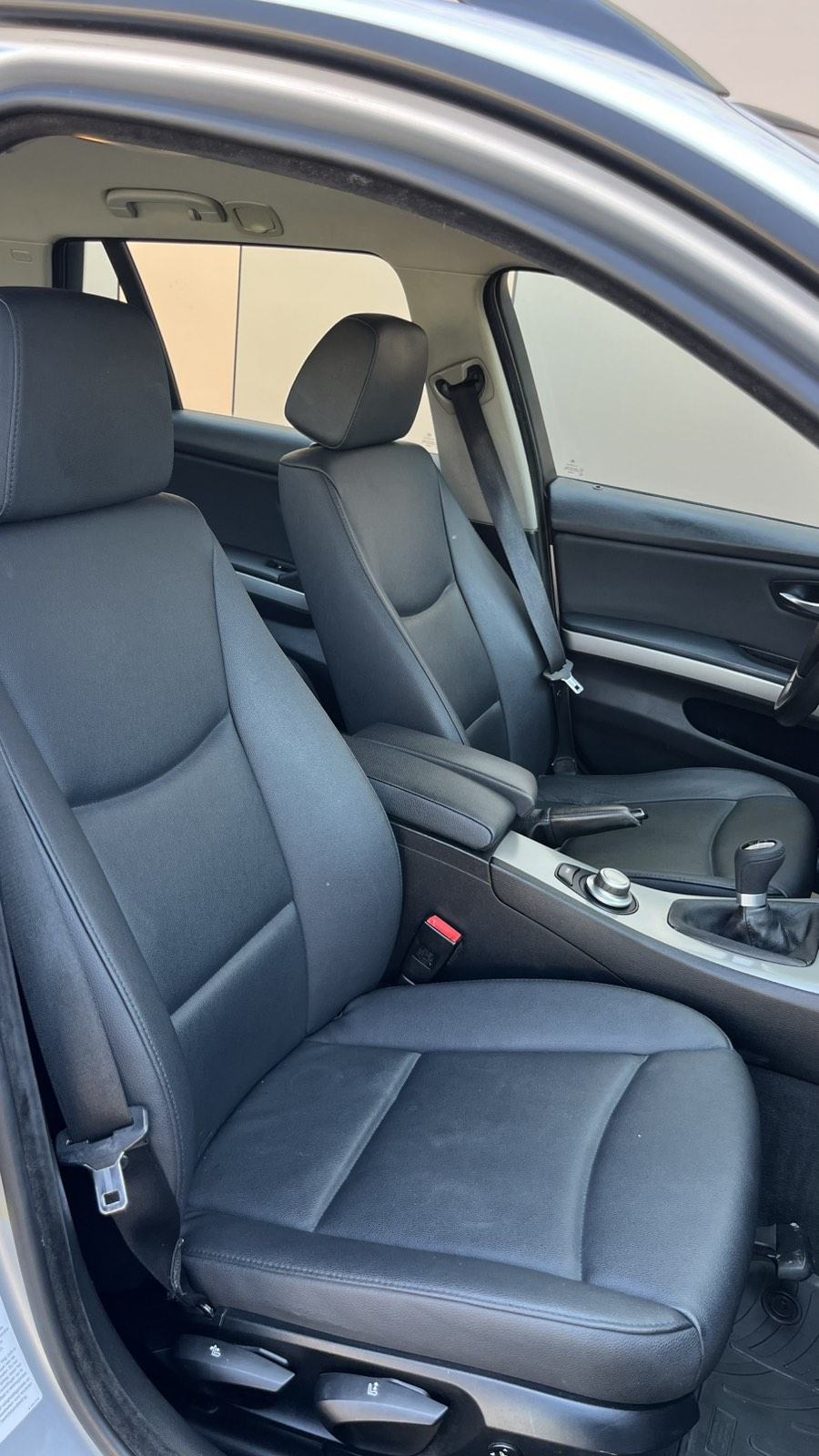 BMW serija 3 318d touring Karavan NAVI, KUKA, KOŽA, TEMPOMAT, KARTICE, fotografija 13