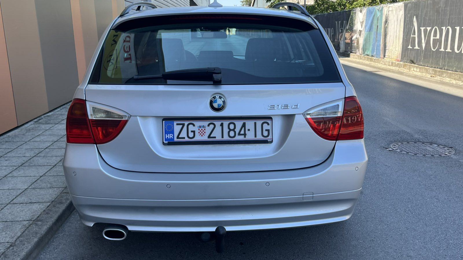 BMW serija 3 318d touring Karavan NAVI, KUKA, KOŽA, TEMPOMAT, KARTICE, fotografija 8