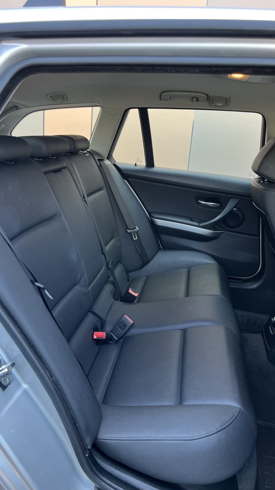 BMW serija 3 318d touring Karavan NAVI, KUKA, KOŽA, TEMPOMAT, KARTICE, fotografija 15
