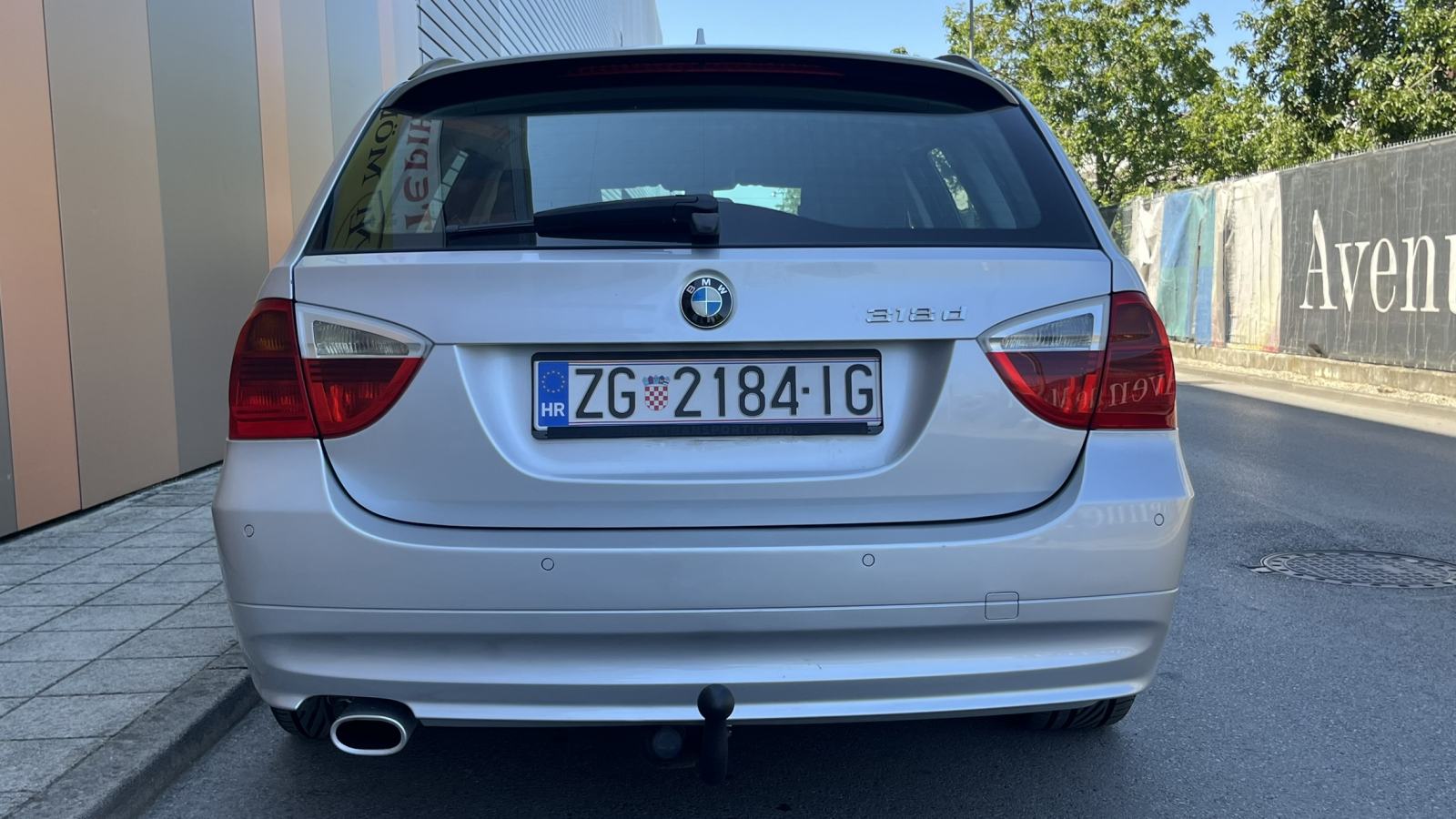 BMW serija 3 318d touring Karavan NAVI, KUKA, KOŽA, TEMPOMAT, KARTICE, fotografija 8