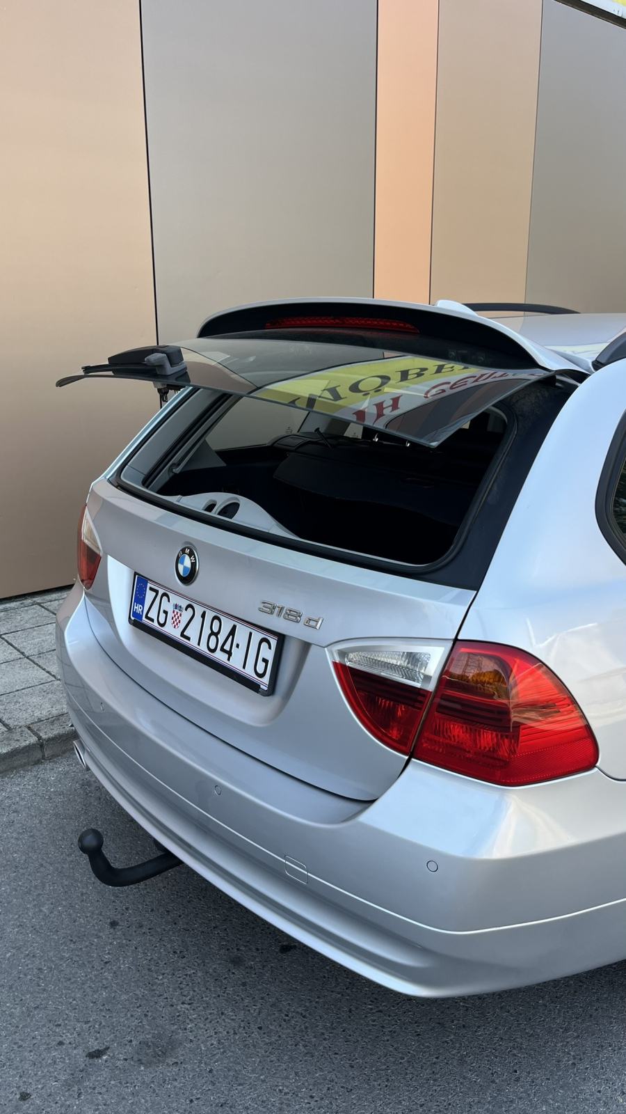 BMW serija 3 318d touring Karavan NAVI, KUKA, KOŽA, TEMPOMAT, KARTICE, fotografija 18