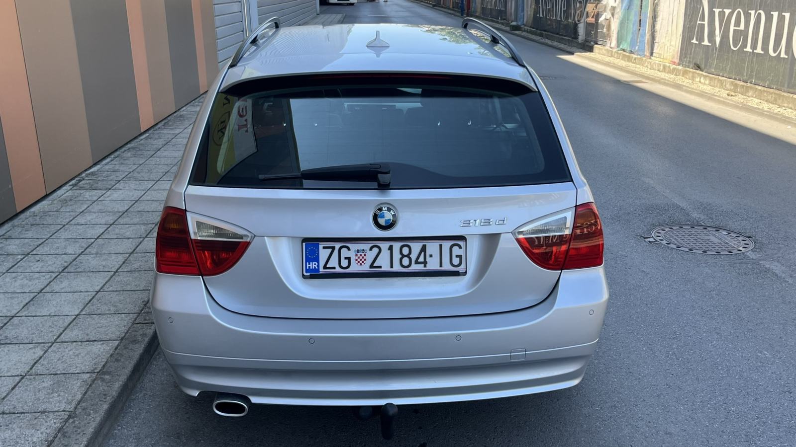 BMW serija 3 318d touring Karavan NAVI, KUKA, KOŽA, TEMPOMAT, KARTICE, fotografija 6