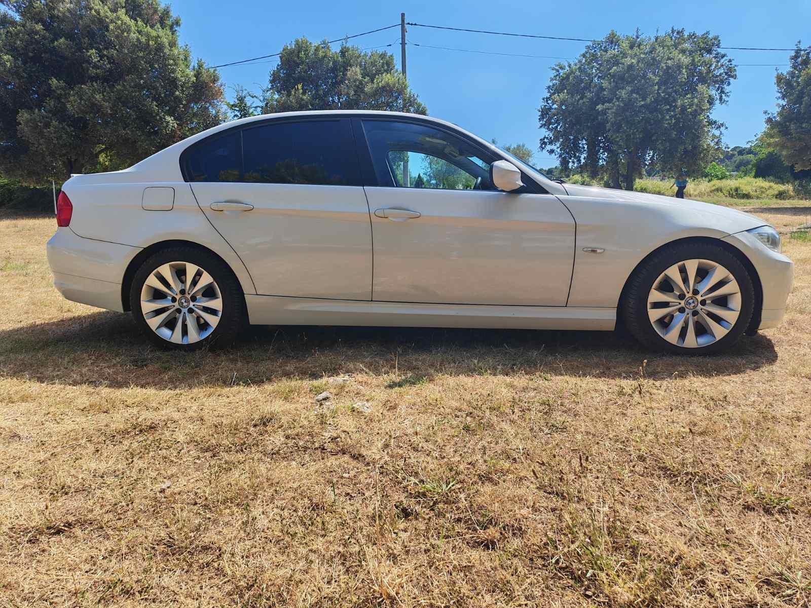 BMW serija 3 318i, automatic, servisna, fotografija 3