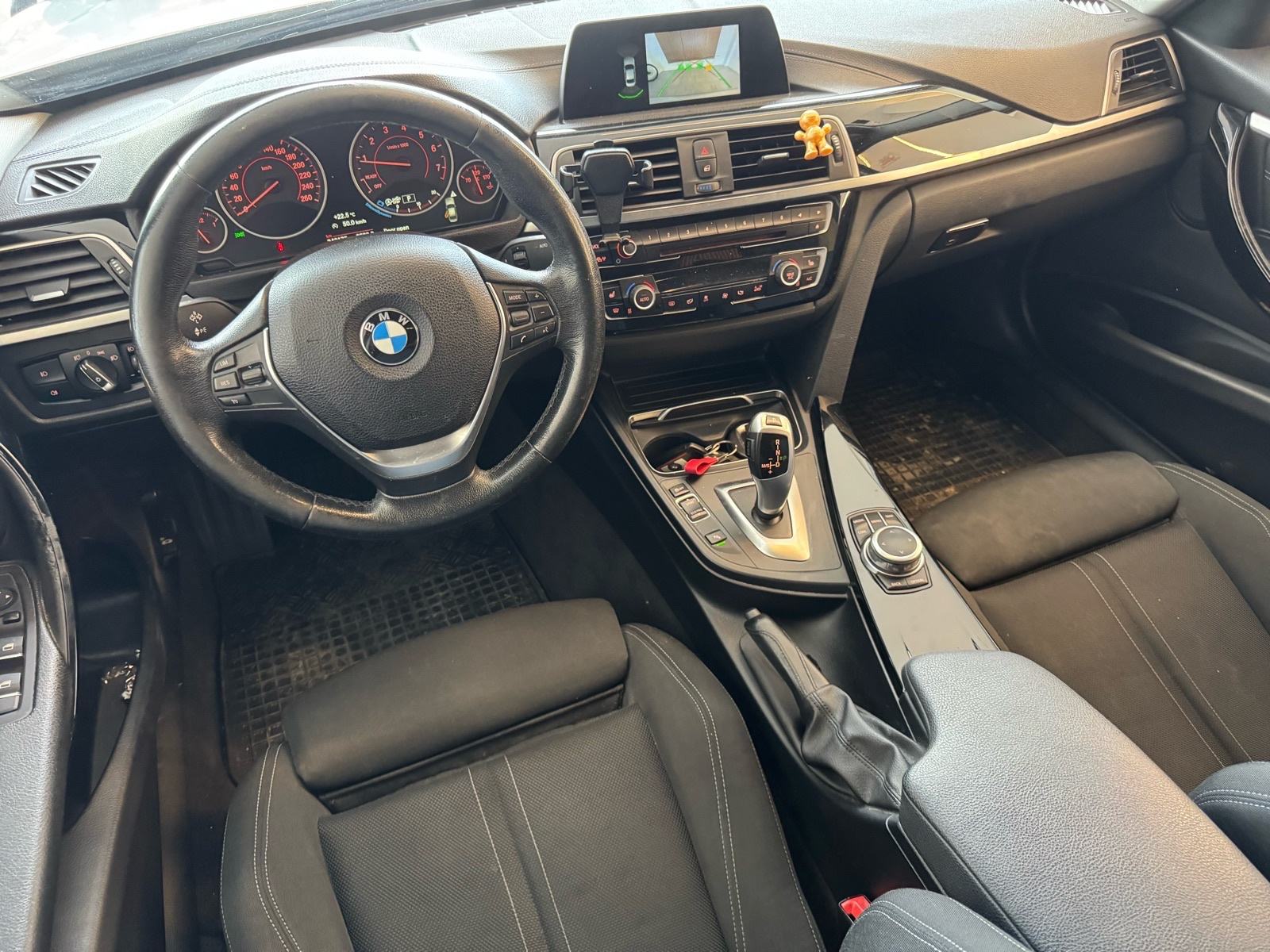 BMW 318i Sportline Automatik 2018.; Nije uvoz; Navi; Kamera; Reg 03/27, fotografija 7