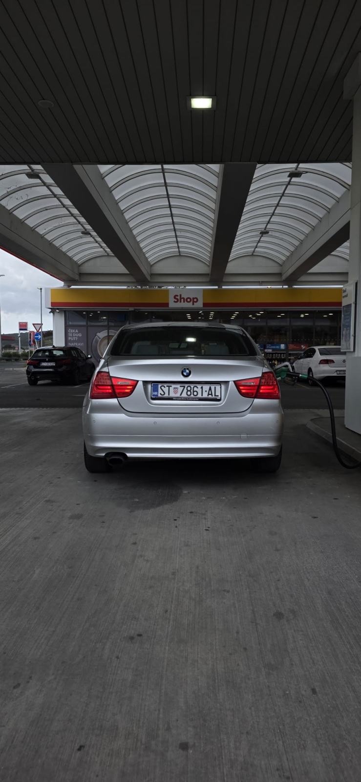 BMW serija 3 318i, pogled izvana - slika 4