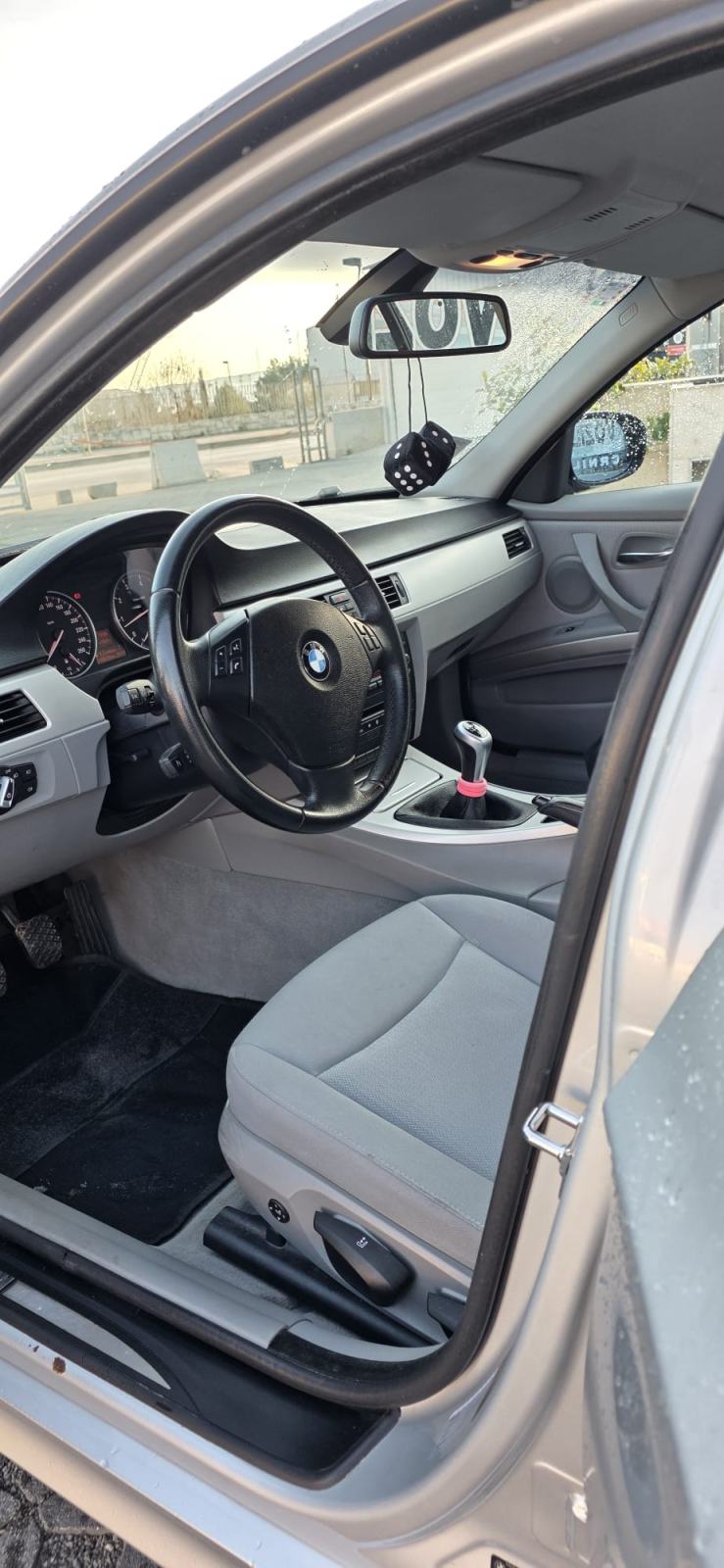 BMW serija 3 318i, fotografija 6