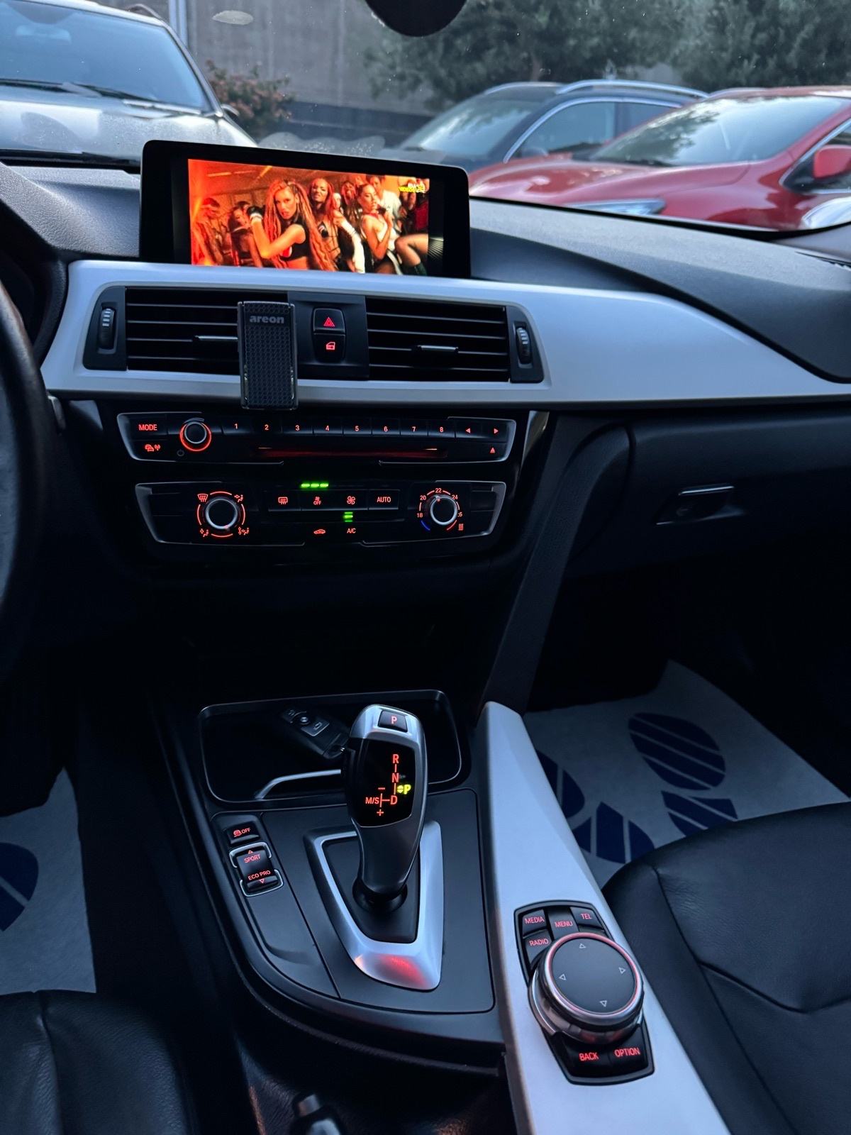 BMW serija 3 320d 140KW AUTOMATIK —Mod 2017 LCI—PRO NAVI—KOŽA—PDC—TOP!, fotografija 17