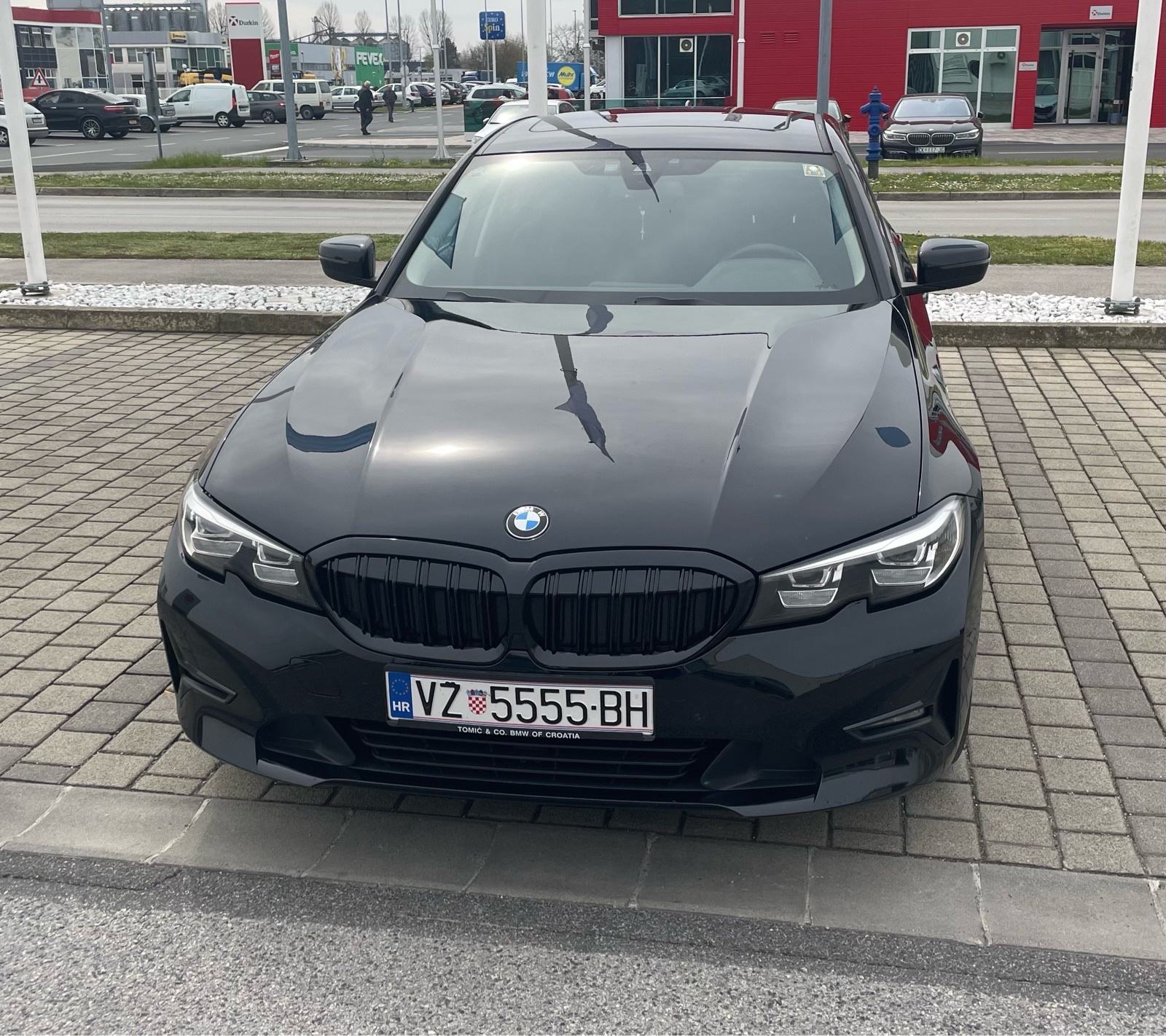 1. vl. BMW 320d Advantage sedan automatic, mild-hybrid, fotografija 2