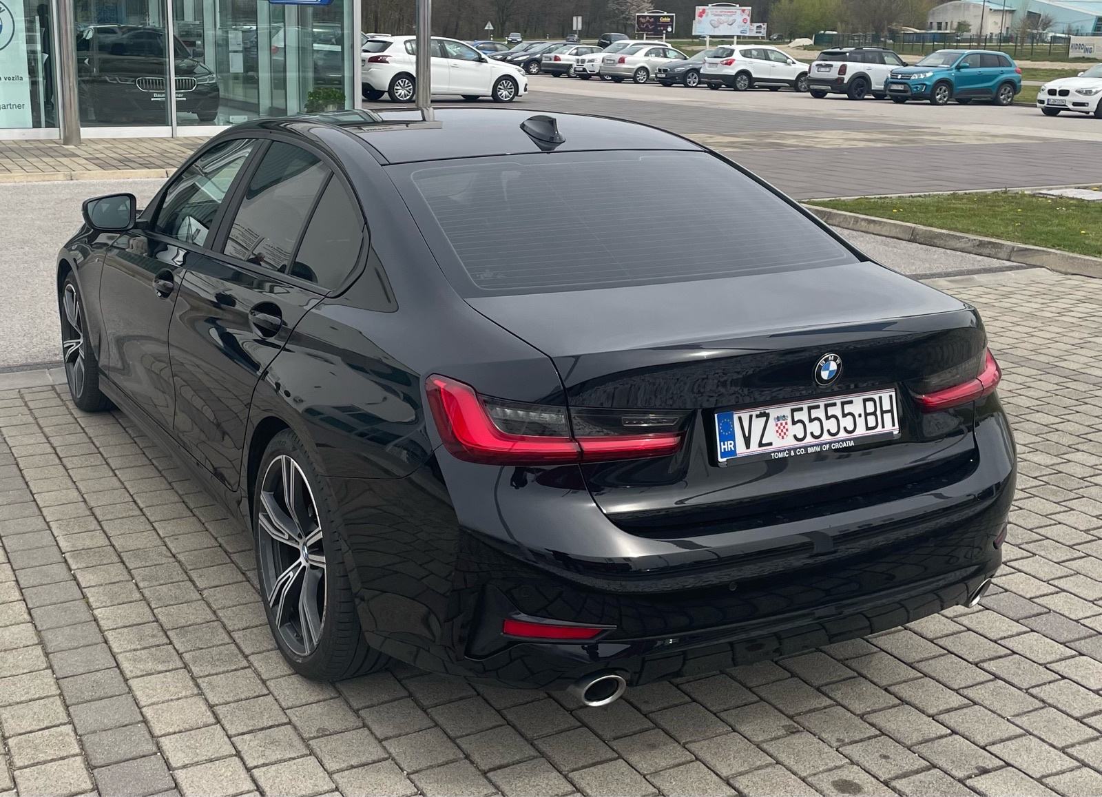 1. vl. BMW 320d Advantage sedan automatic, mild-hybrid, fotografija 7