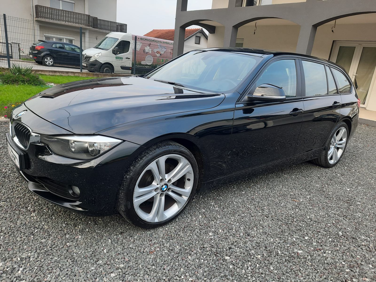 BMW serija 3 320d automatik-PUNO OPREME,ODLIČAN AUTO !, fotografija 4