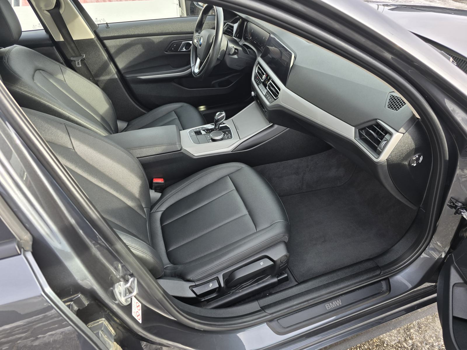 BMW serija 3 320d automatik, LED, Navi, alu felge, servisna, u PDV-u!, fotografija 20