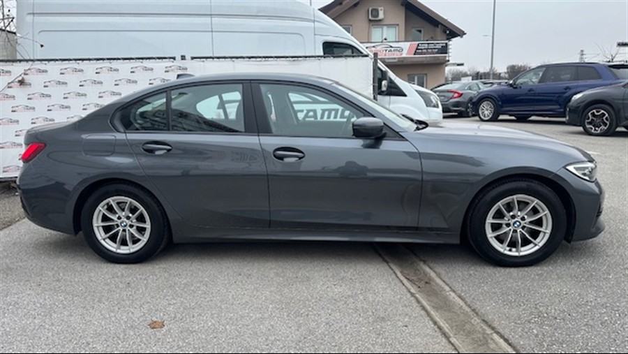 BMW serija 3 320d automatik, LED, Navi, alu felge, servisna, u PDV-u!, fotografija 4