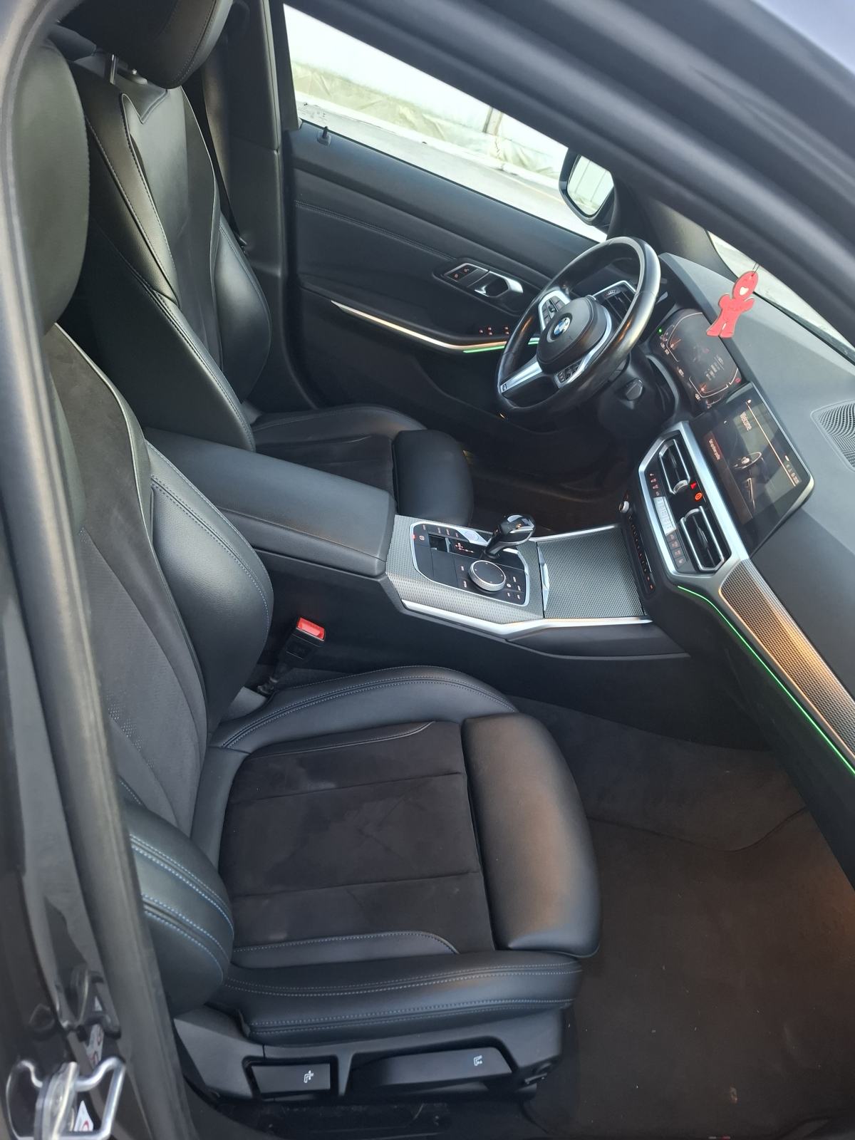 BMW serija 3 320d automatik,,M-paket, fotografija 13