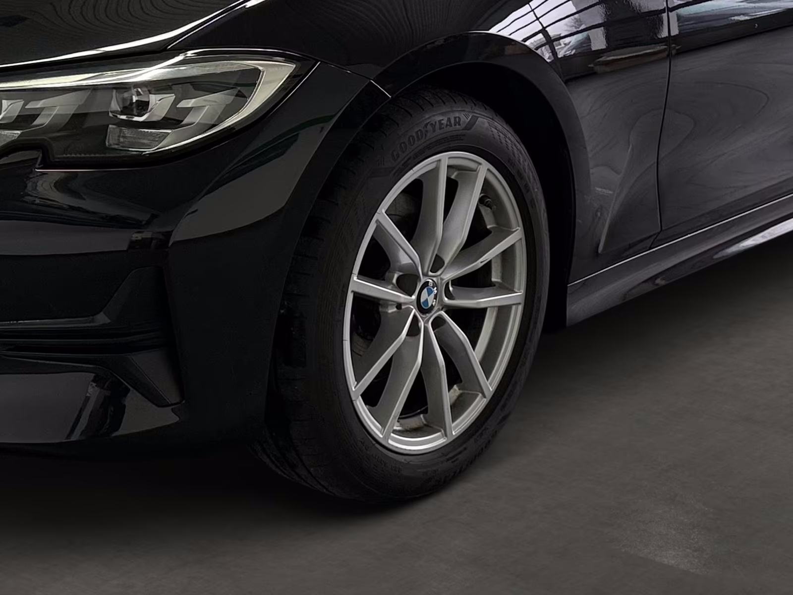 BMW serija 3 320d⭐️automatik⭐️M SPORT⭐️LED⭐️NAVI⭐️M LENKRAD⭐️, fotografija 4