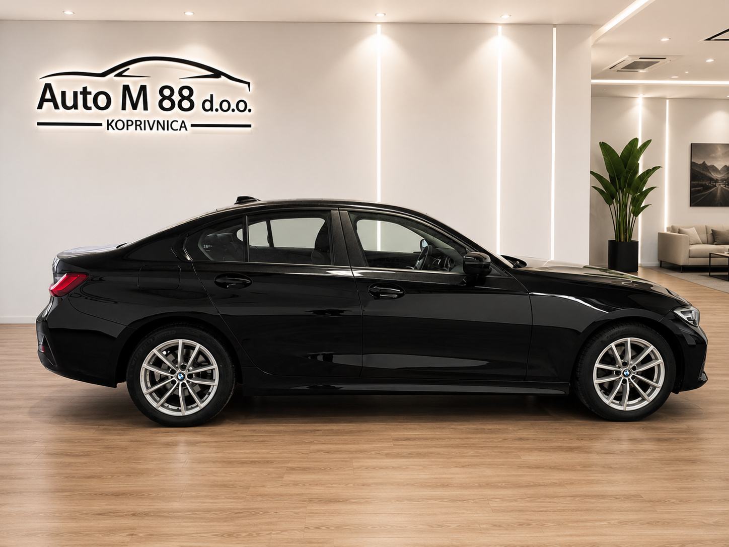 BMW serija 3 320d⭐️automatik⭐️M SPORT⭐️LED⭐️NAVI⭐️M LENKRAD⭐️, fotografija 3