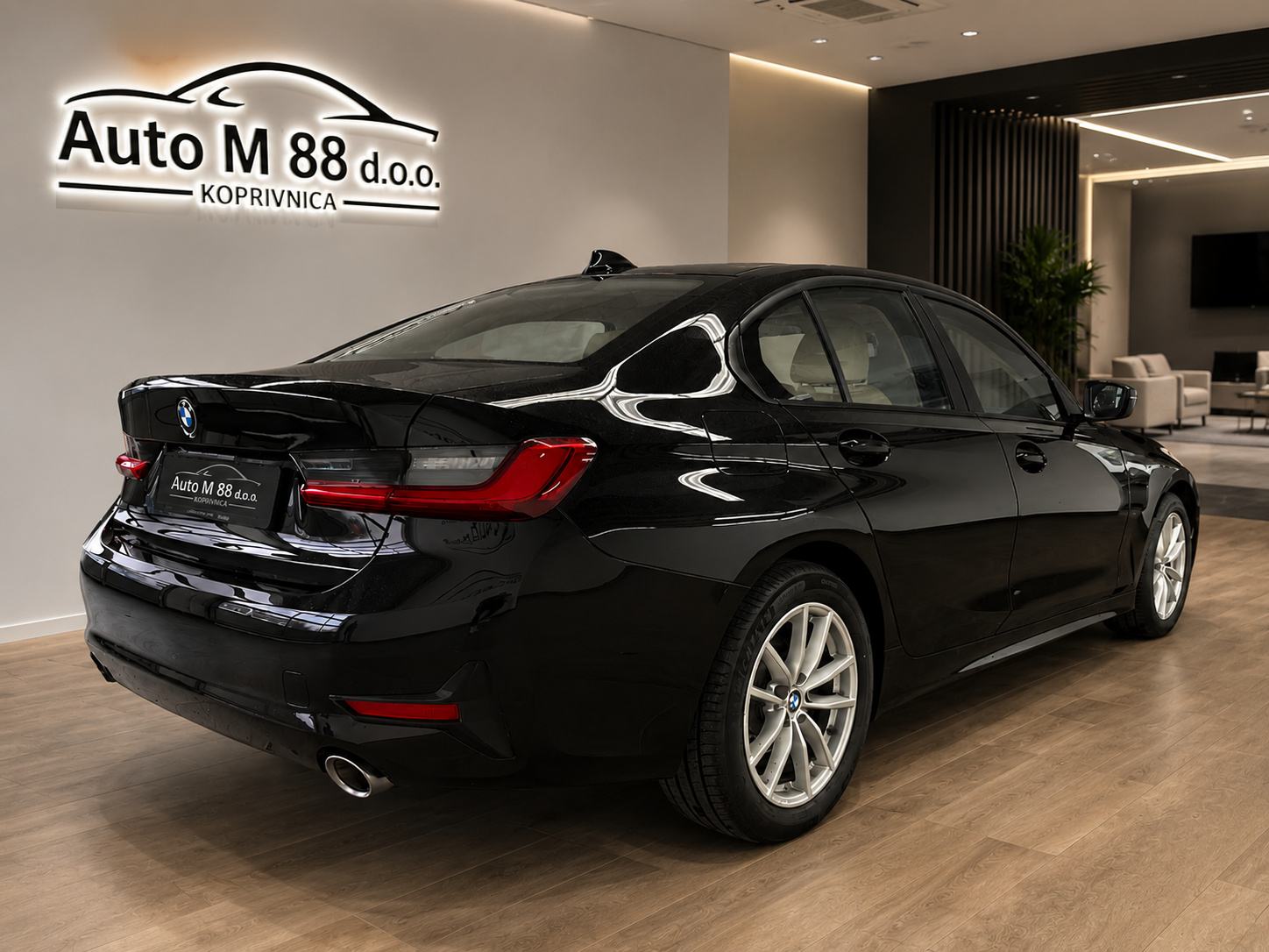 BMW serija 3 320d⭐️automatik⭐️M SPORT⭐️LED⭐️NAVI⭐️M LENKRAD⭐️, fotografija 2