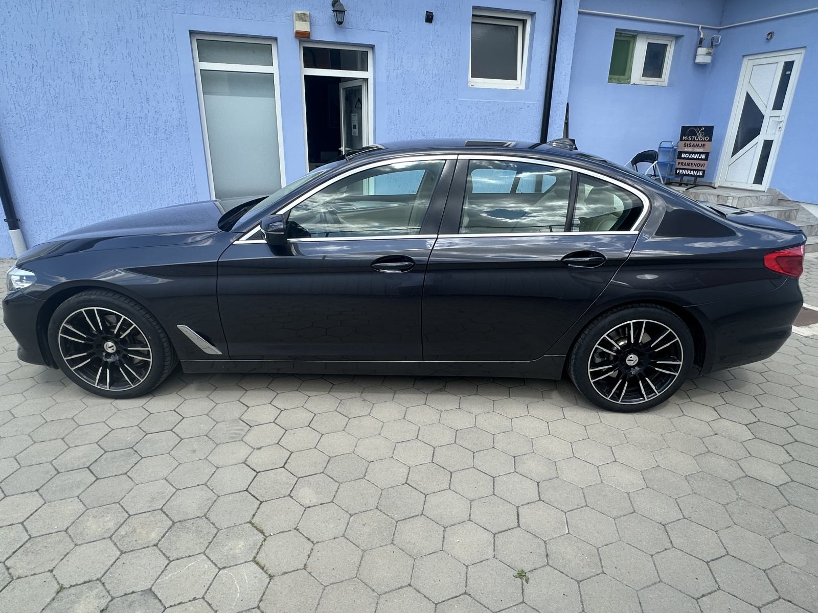 BMW serija 5 520d AUTOMAT,PDV,110500TKM,VLASNIK,REG 06-2027,SERVISNA.., fotografija 3