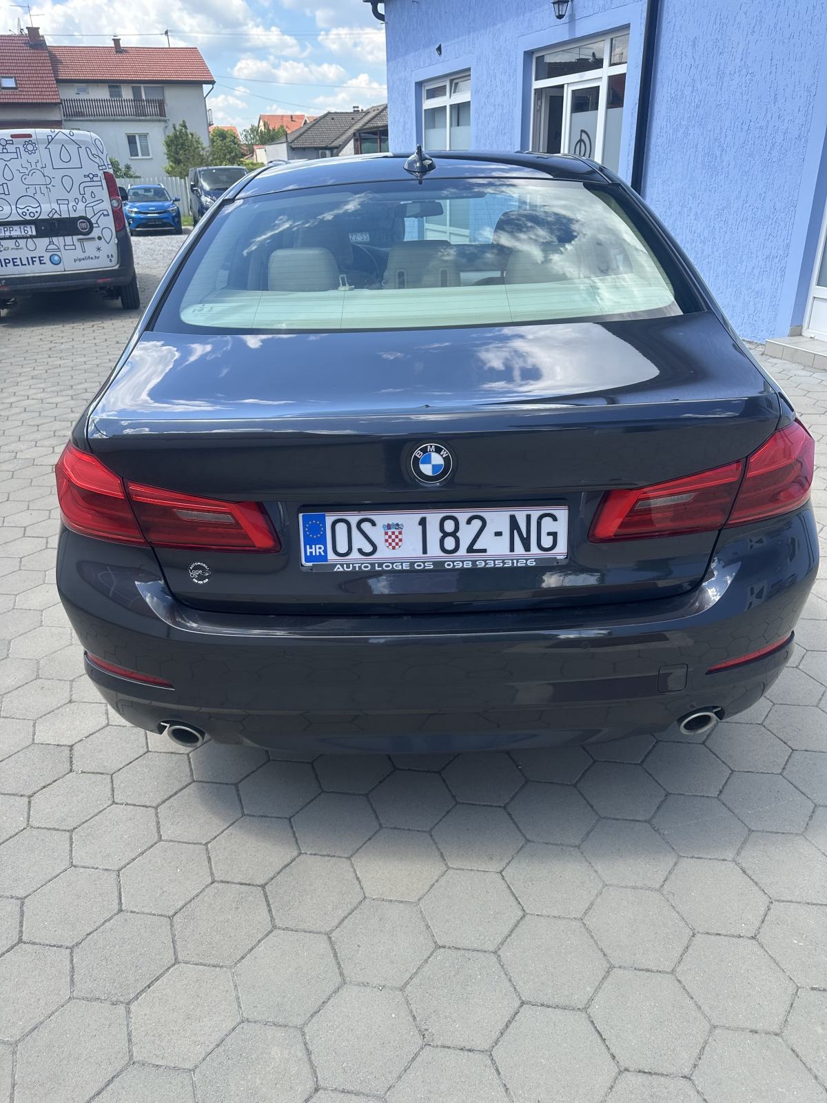 BMW serija 5 520d AUTOMAT,PDV,110500TKM,VLASNIK,REG 06-2027,SERVISNA.., fotografija 6