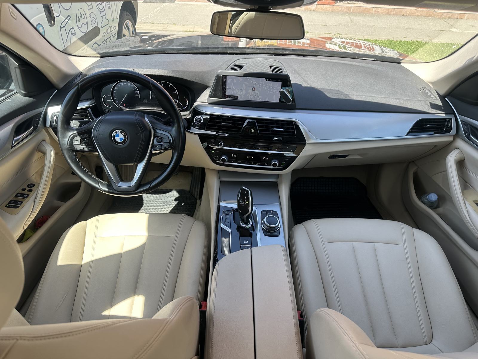 BMW serija 5 520d AUTOMAT,PDV,110500TKM,VLASNIK,REG 06-2027,SERVISNA.., fotografija 9