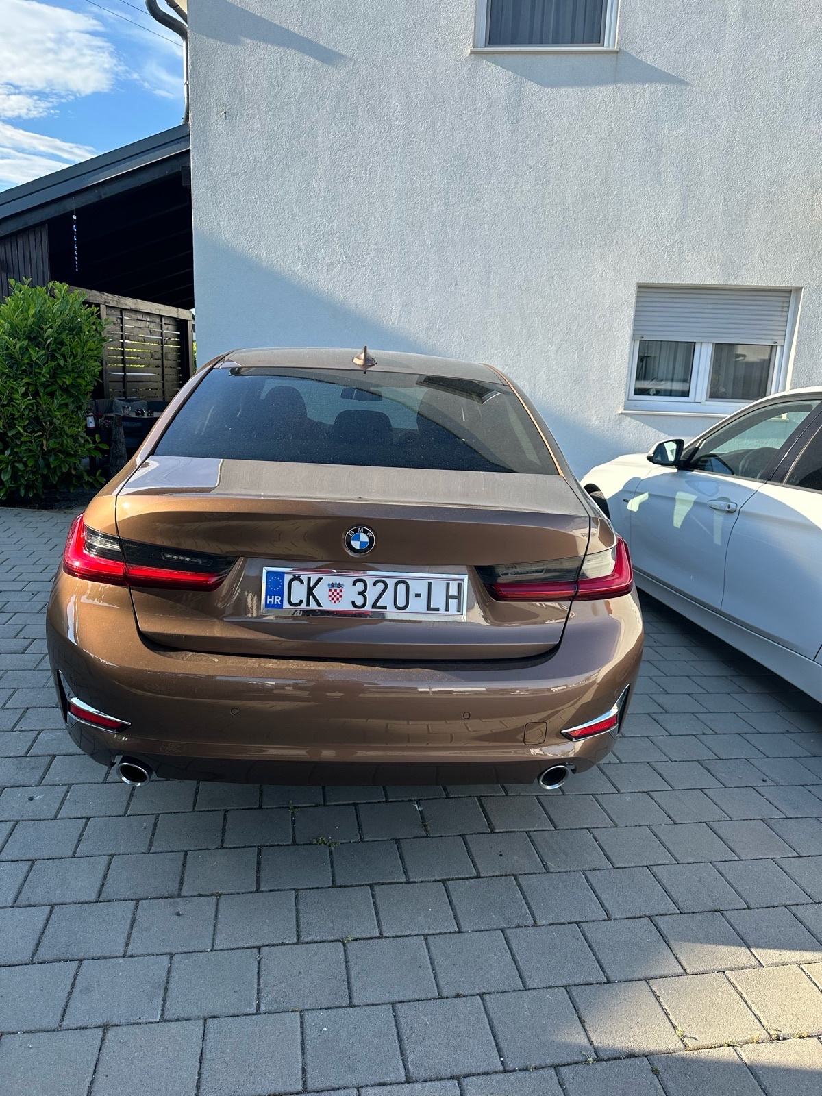BMW serija 3 320d Xdrive, Luxury oprema, panorama, fotografija 2