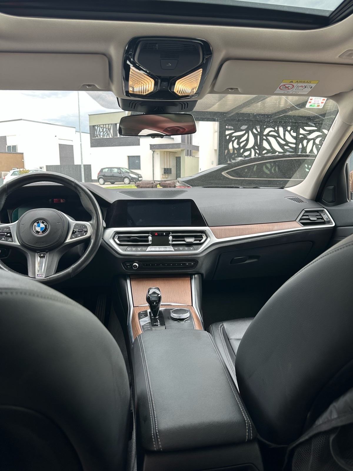 BMW serija 3 320d Xdrive, Luxury oprema, panorama, fotografija 9
