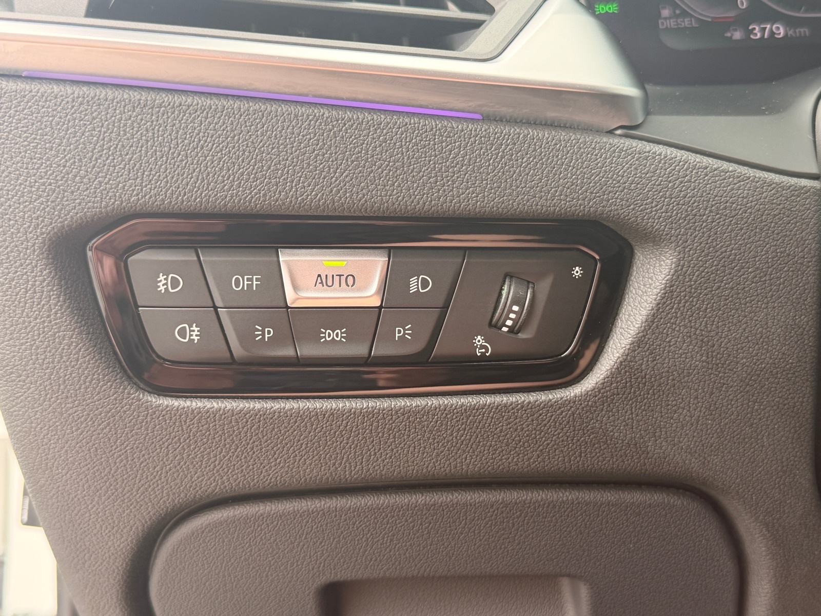 BMW SERIJA 3 320d AUTOMATIK,NAVI,VIRTUAL,ACC,REG.GOD.,SERVISNA, fotografija 16