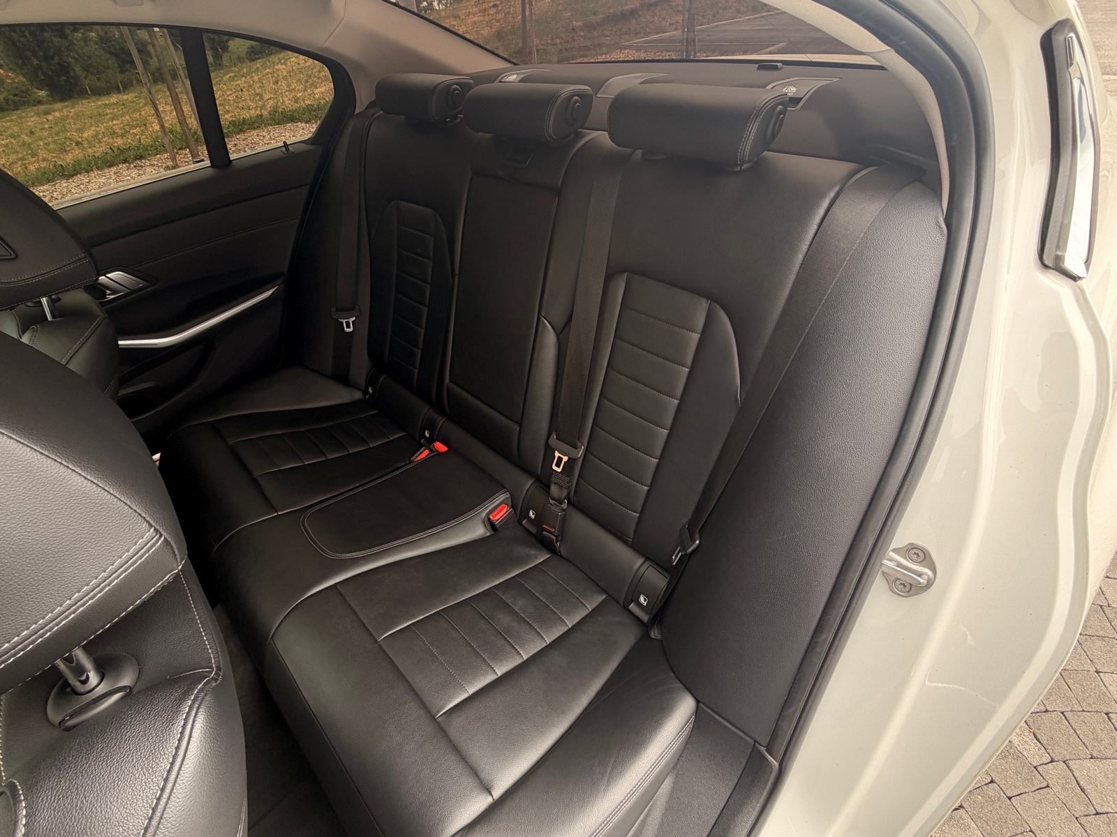 BMW SERIJA 3 320d AUTOMATIK,NAVI,VIRTUAL,ACC,REG.GOD.,SERVISNA, fotografija 10