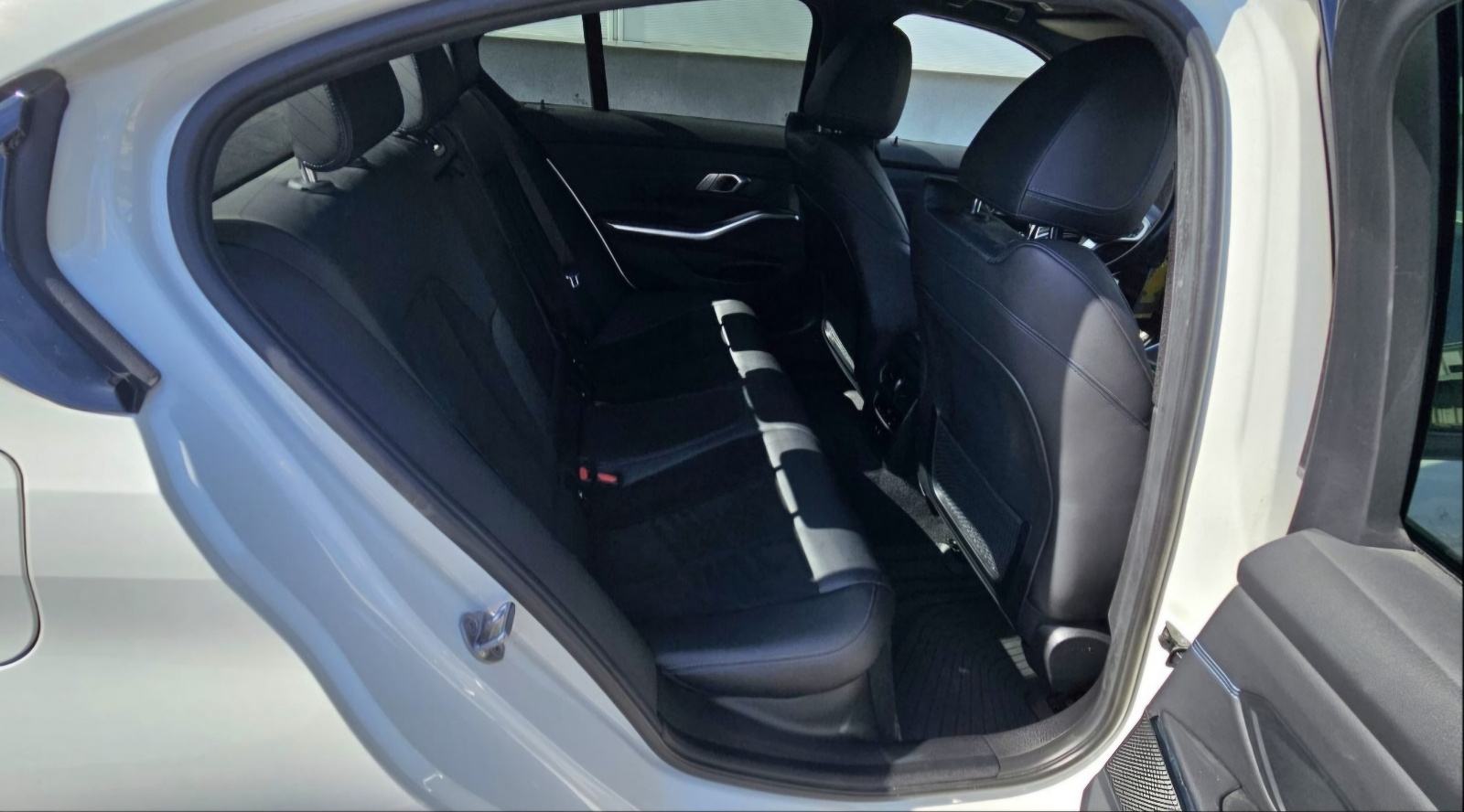 BMW 318d M paket HR auto Tomić 66800 km, fotografija 10