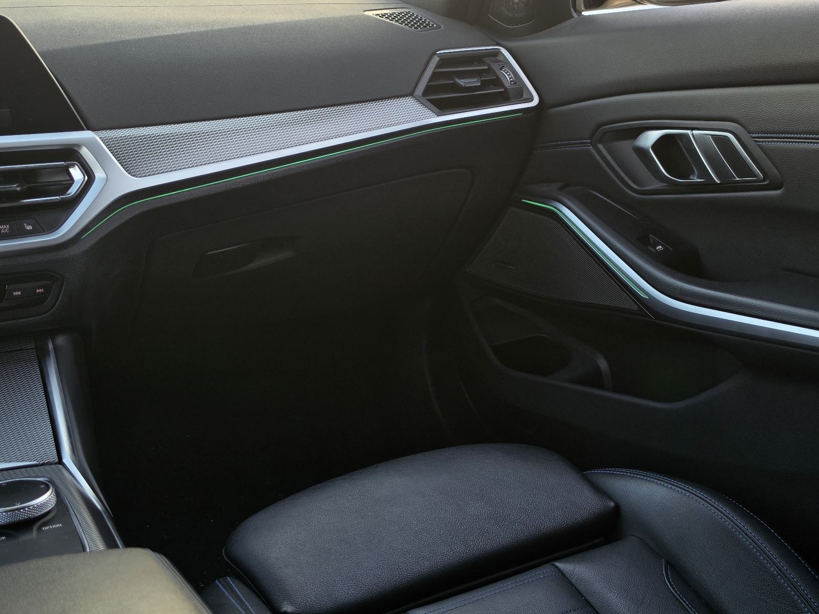 BMW serija 3 320d *Laser*H&K*Virtual*M adaptivni ovijes*, fotografija 18