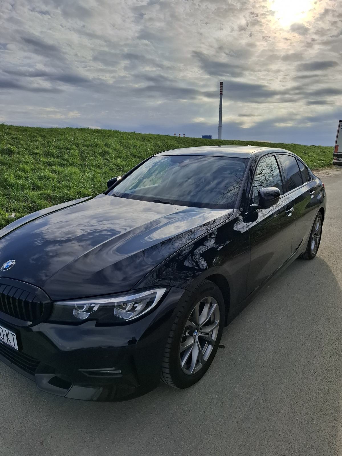 BMW serija 3 320d 140kw Sportline automatik. Vlasnik sam od 2023 god., fotografija 1