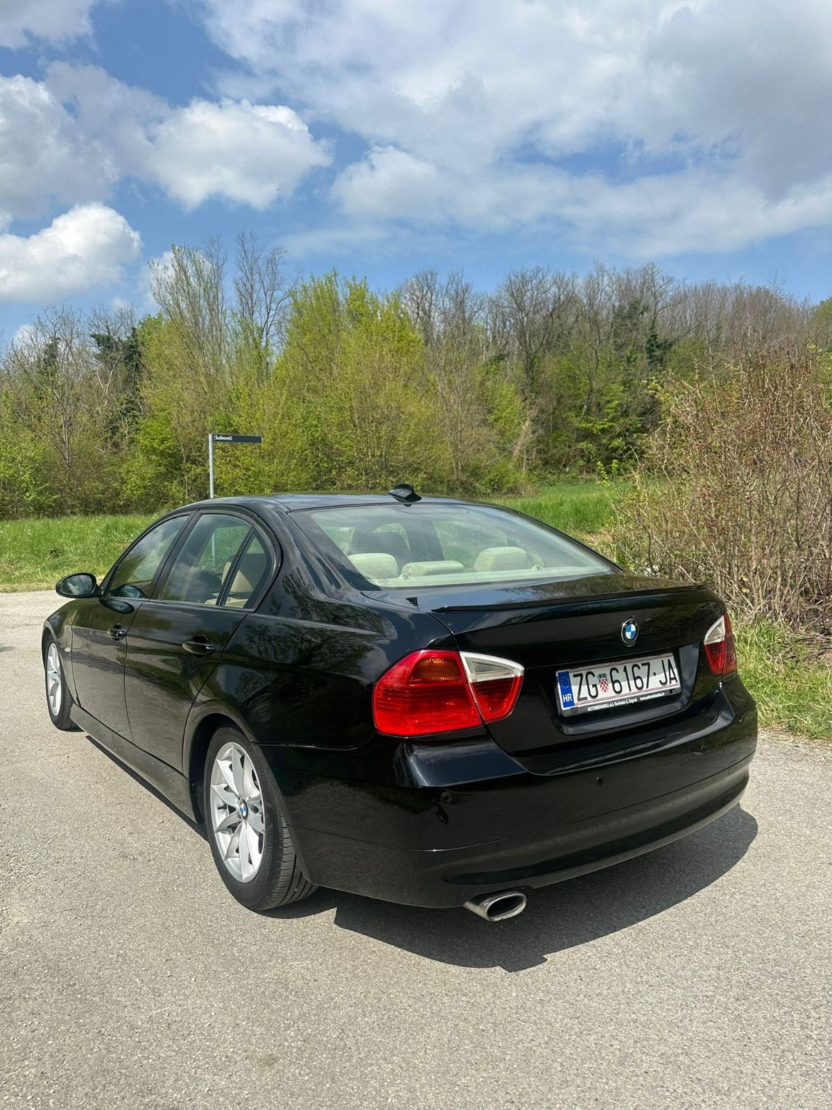 BMW serija 3 320d E90, koža, klima, registriran, fotografija 4