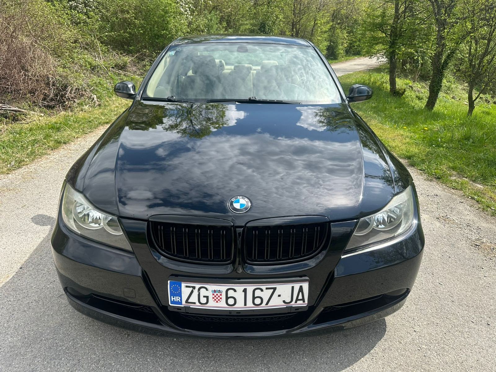 BMW serija 3 320d E90, koža, klima, registriran, fotografija 9