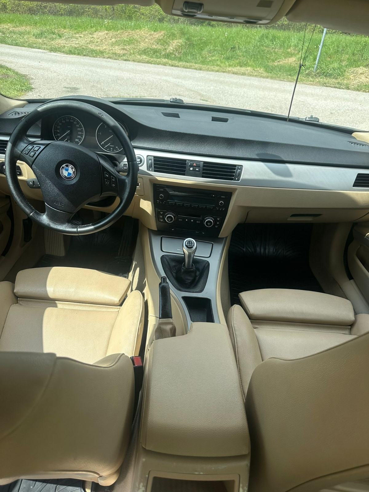 BMW serija 3 320d E90, koža, klima, registriran, fotografija 16
