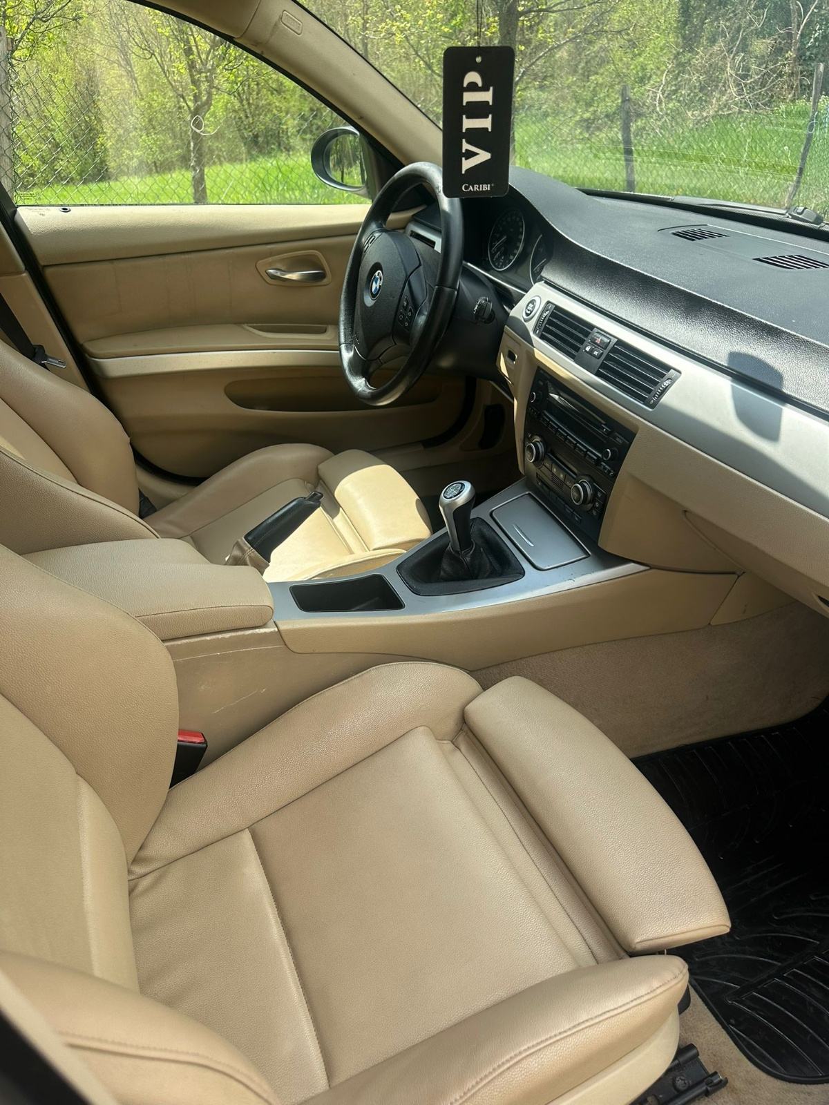 BMW serija 3 320d E90, koža, klima, registriran, fotografija 17
