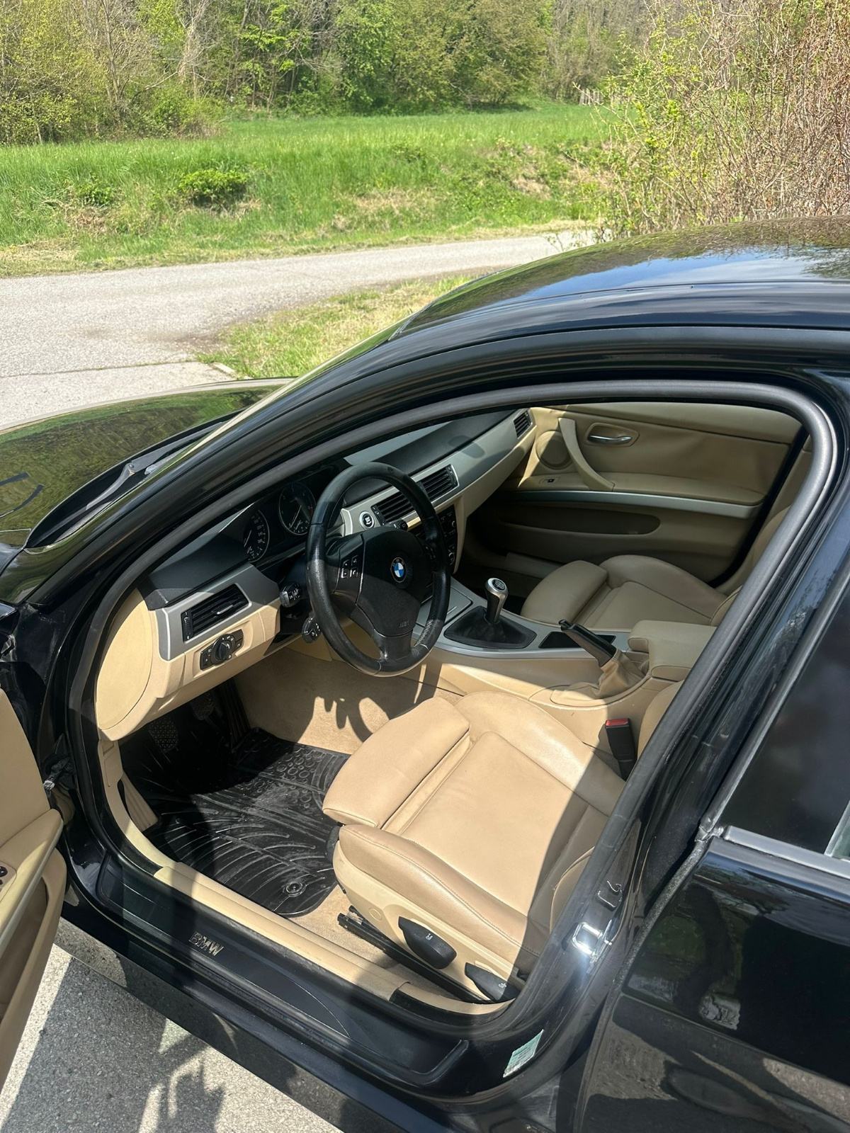 BMW serija 3 320d E90, koža, klima, registriran, fotografija 19