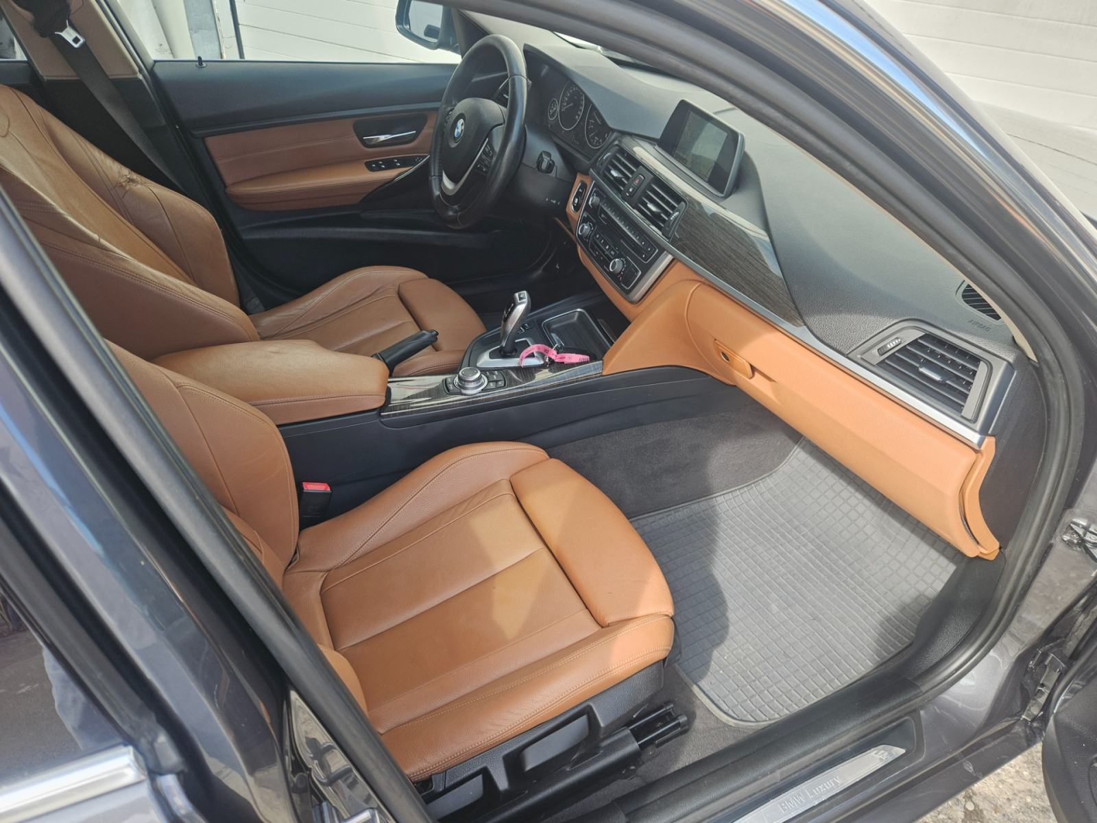 BMW serija 3 320d EfficientDynamics Edition,1 godinu registriran,HITNO, fotografija 8
