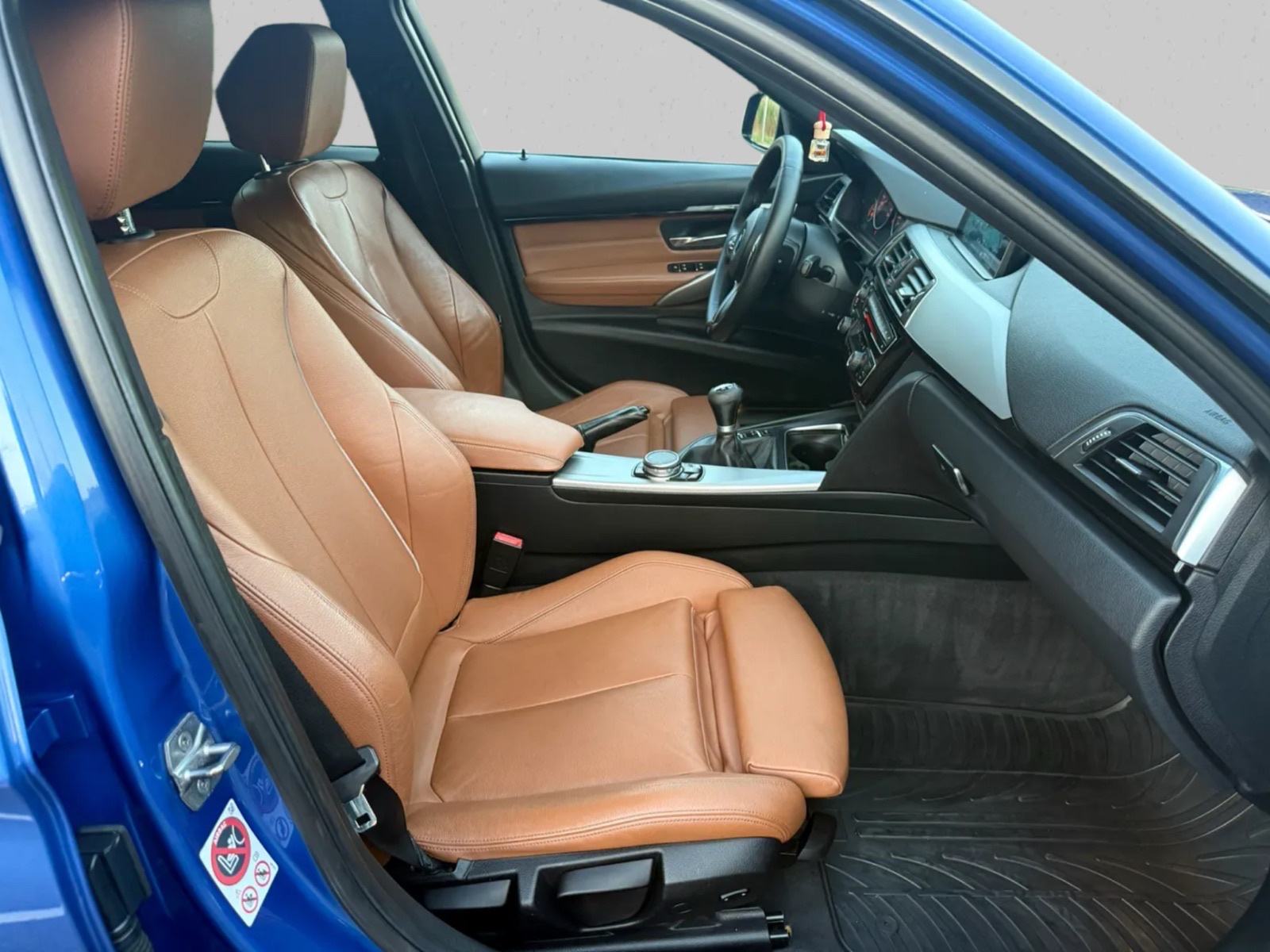 BMW SERIJA 3 320D F31 * LCI * M PAKET * PRO NAVI * ESTORIL * 2015 *, fotografija 7