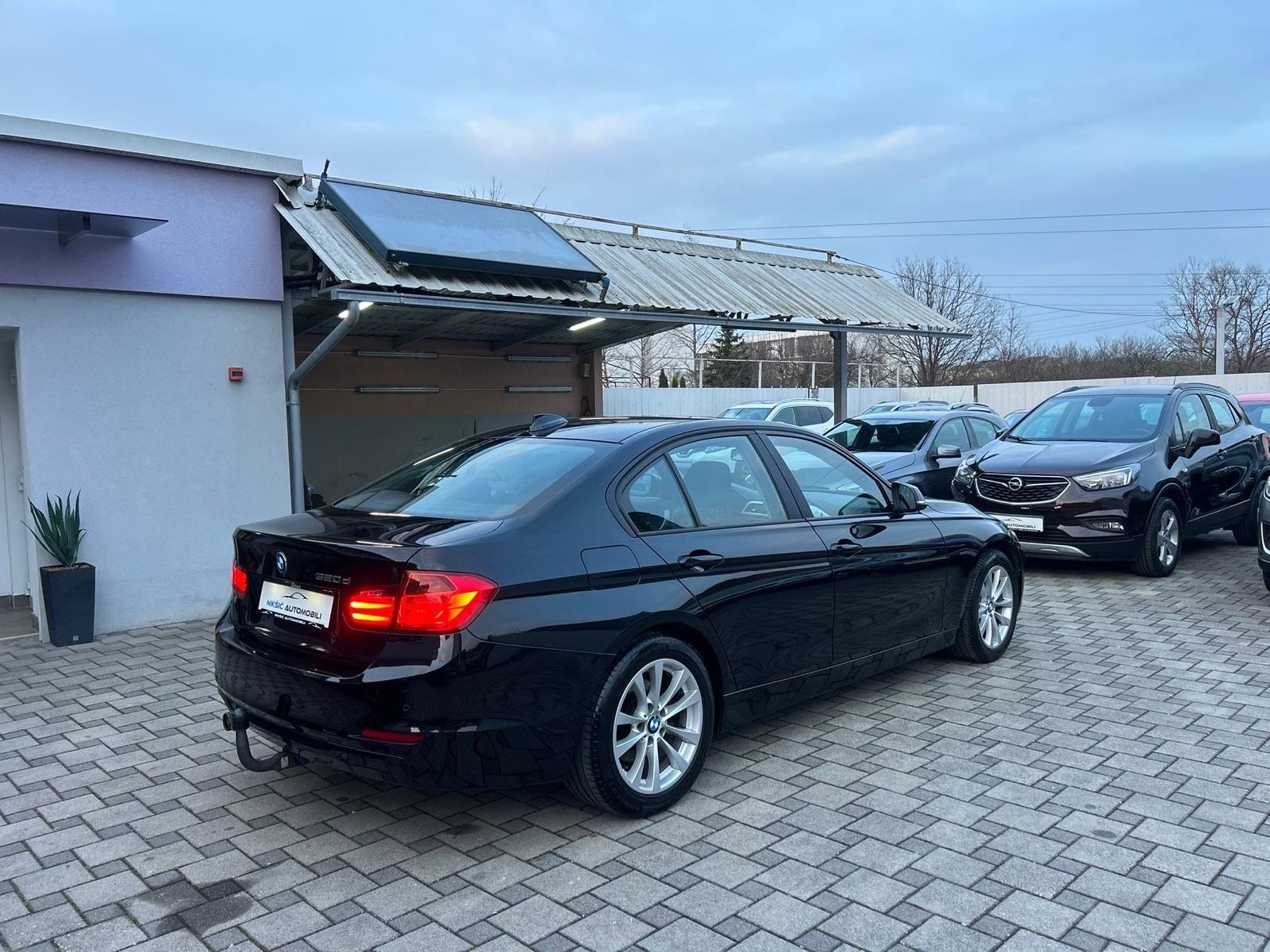 BMW serija 3 320d *garancija na km**XENON*, fotografija 4