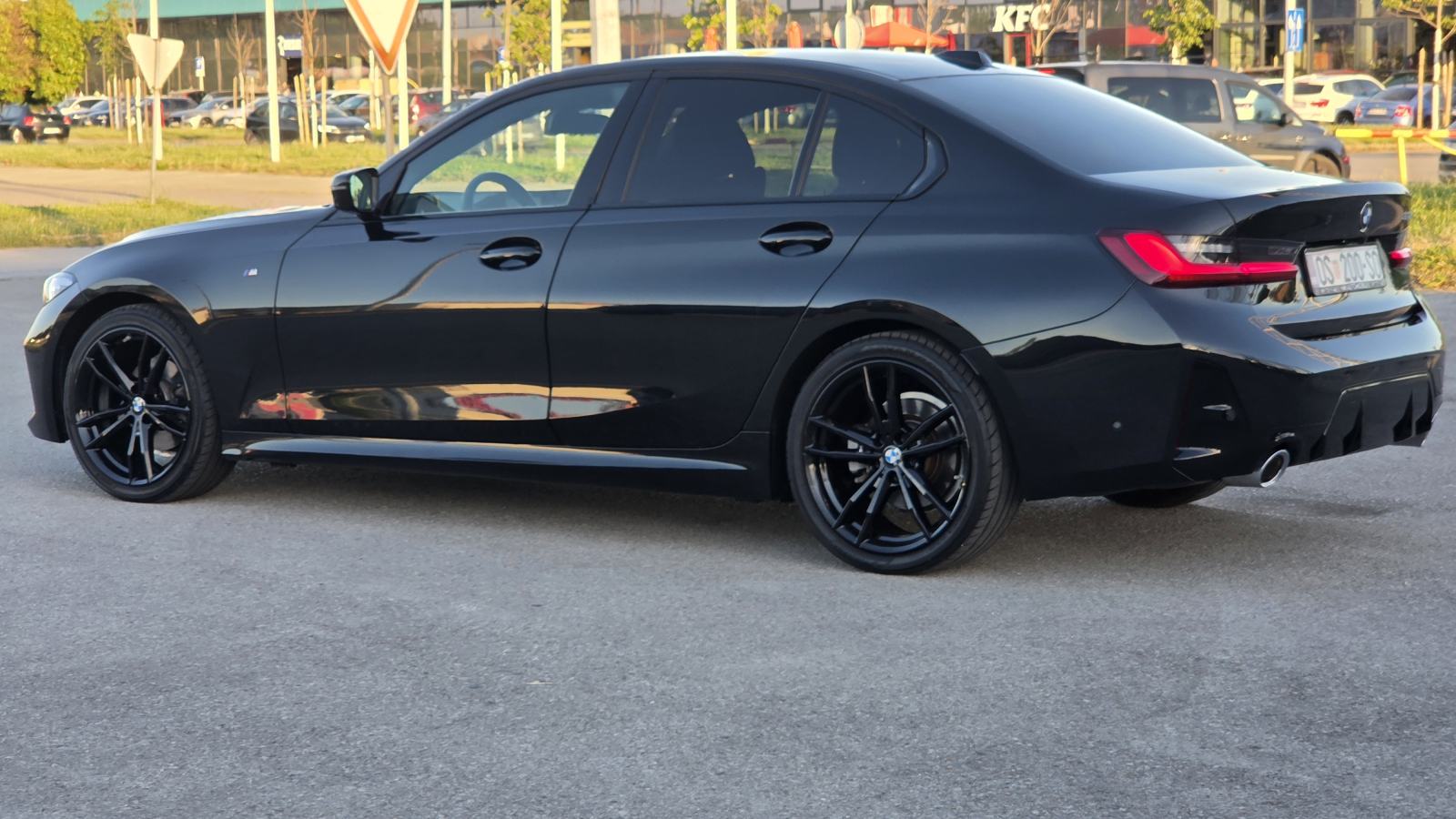 BMW serija 3 320d M-SPORT 28TKM SERVISNA NAVI KAMERA 360 TOP STANJE, pogled izvana - slika 4