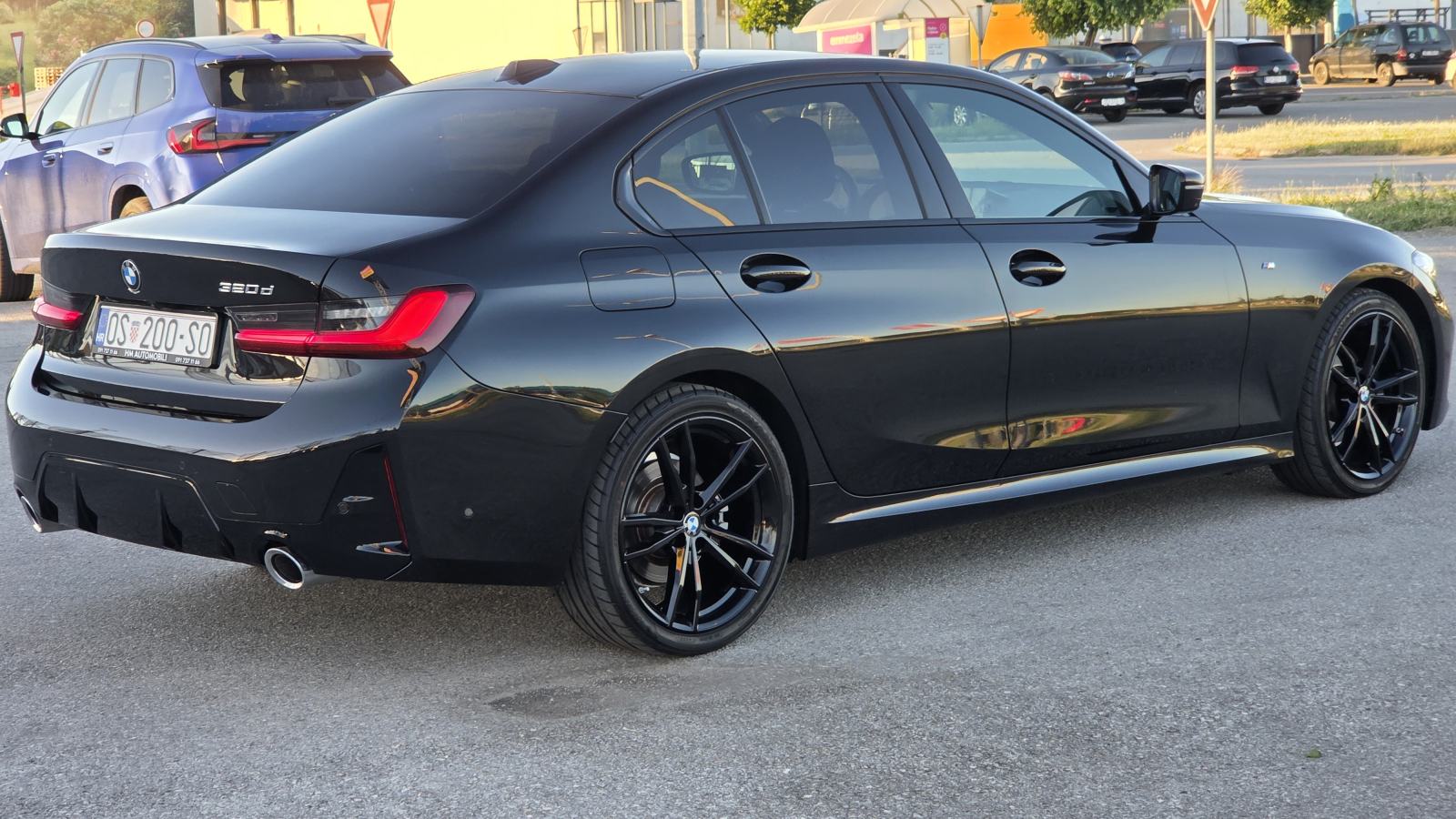 BMW serija 3 320d M-SPORT 28TKM SERVISNA NAVI KAMERA 360 TOP STANJE, fotografija 9