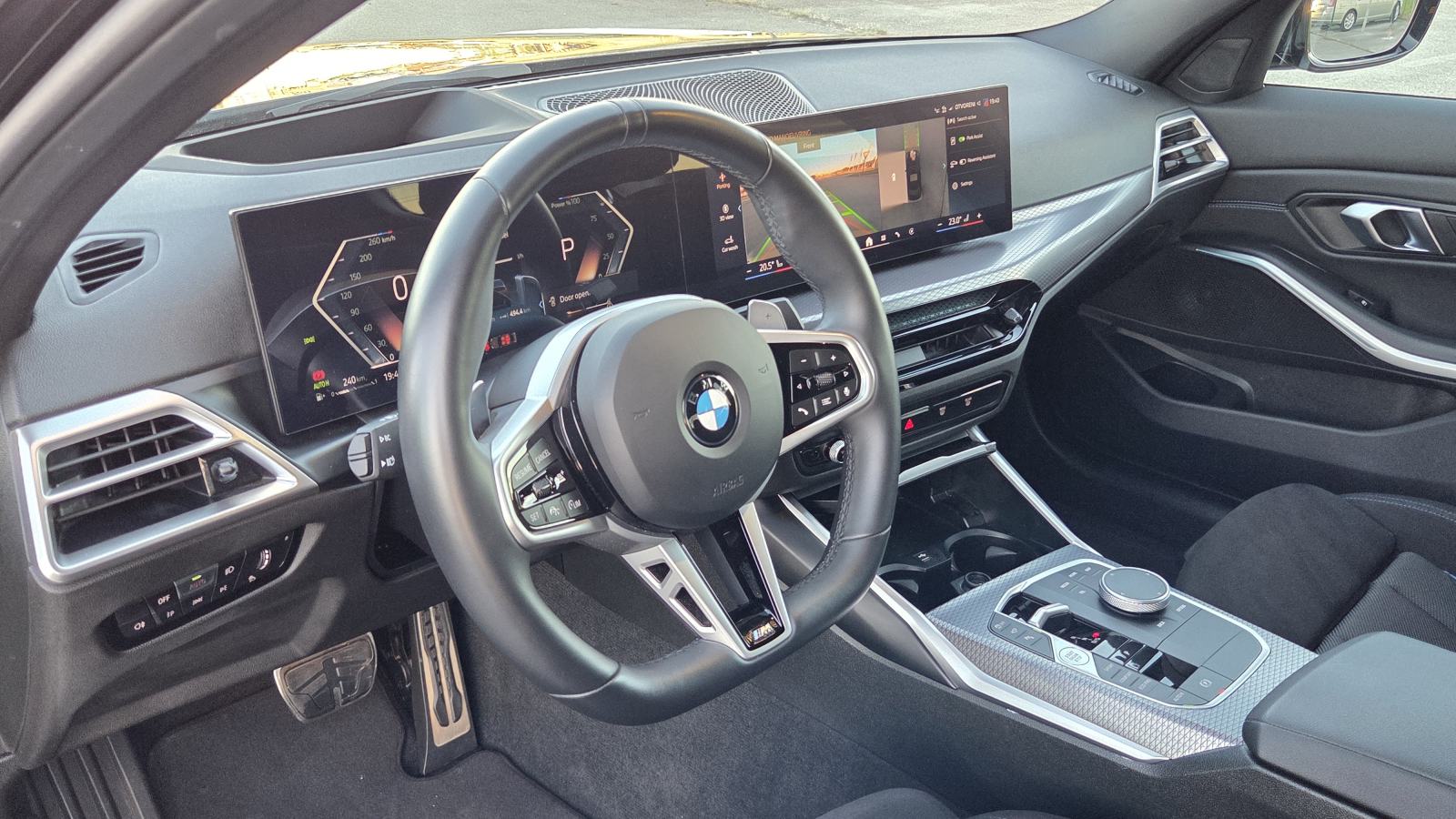 BMW serija 3 320d M-SPORT 28TKM SERVISNA NAVI KAMERA 360 TOP STANJE, fotografija 20