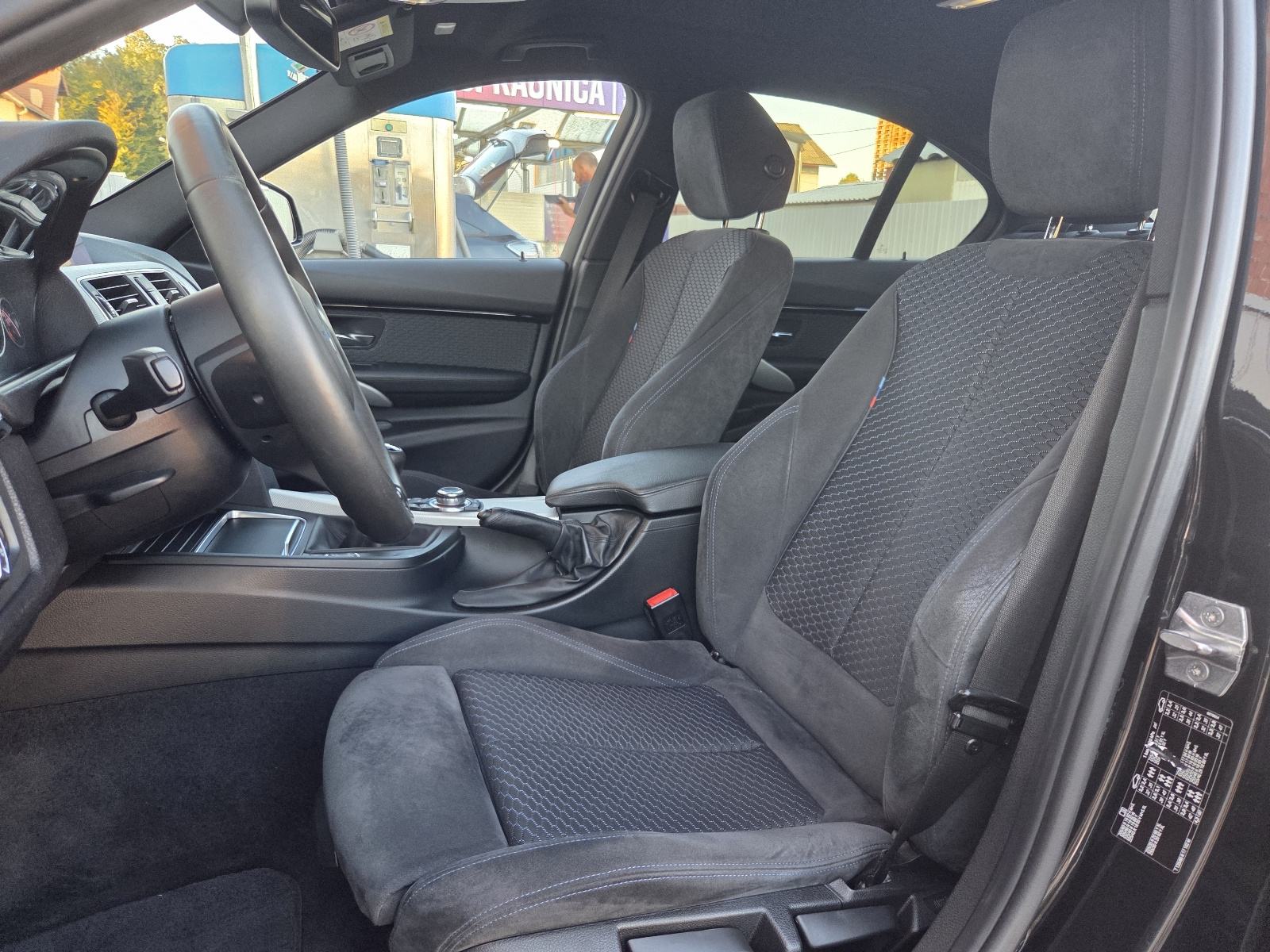 BMW serija 3 320d M Sport LCI REG.09/27., fotografija 9