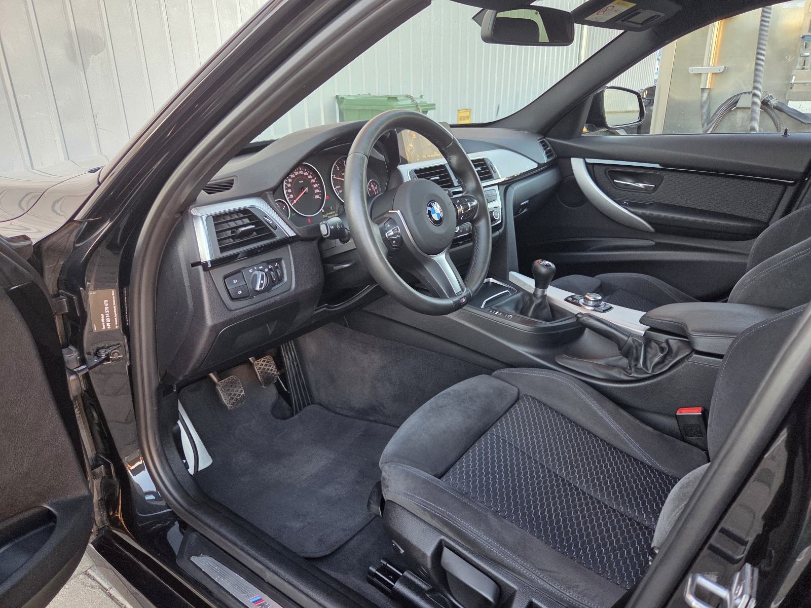 BMW serija 3 320d M Sport LCI REG.09/27., fotografija 8