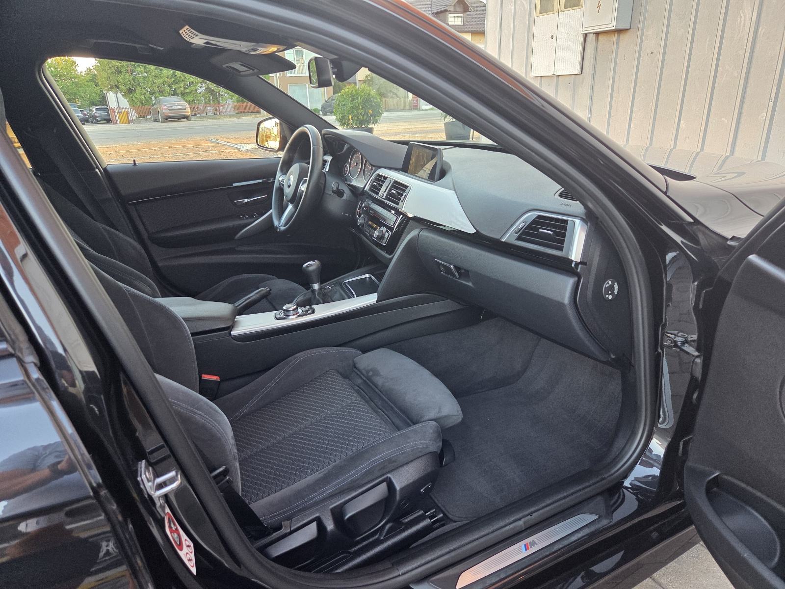 BMW serija 3 320d M Sport LCI REG.09/27., fotografija 11