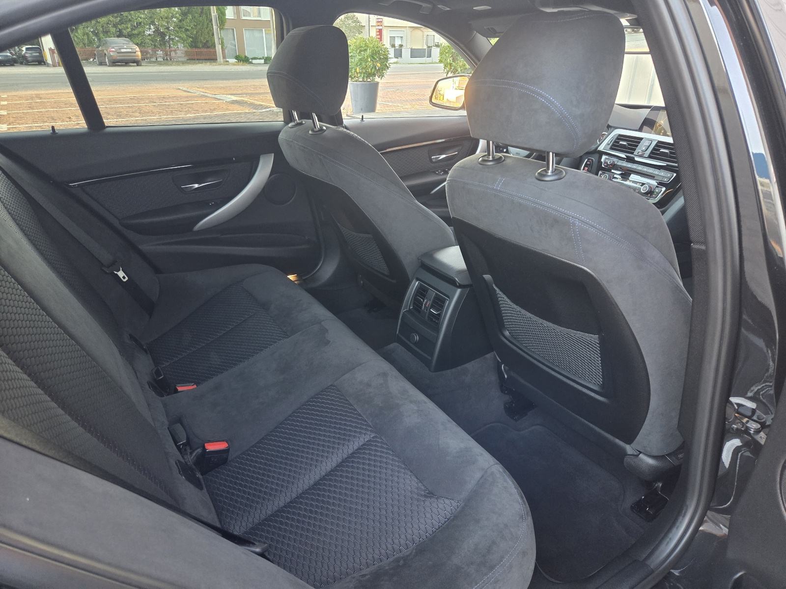 BMW serija 3 320d M Sport LCI REG.09/27., fotografija 14