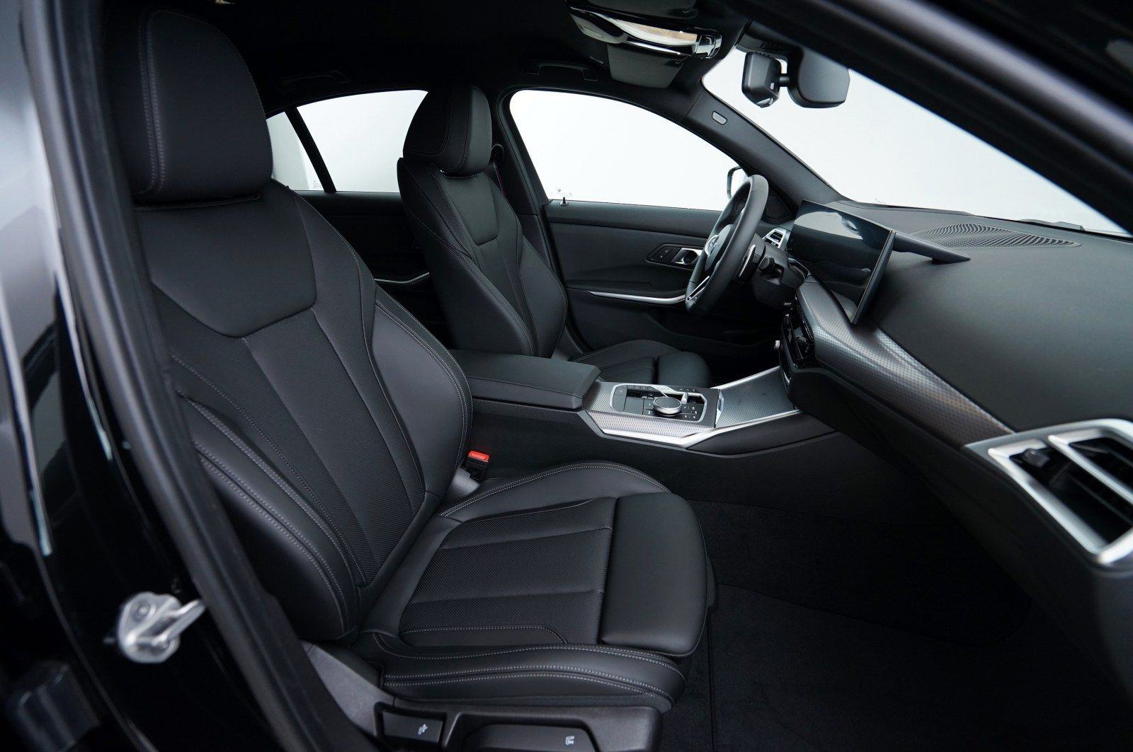 BMW serija 3 320d M-Sport Pro, fotografija 9