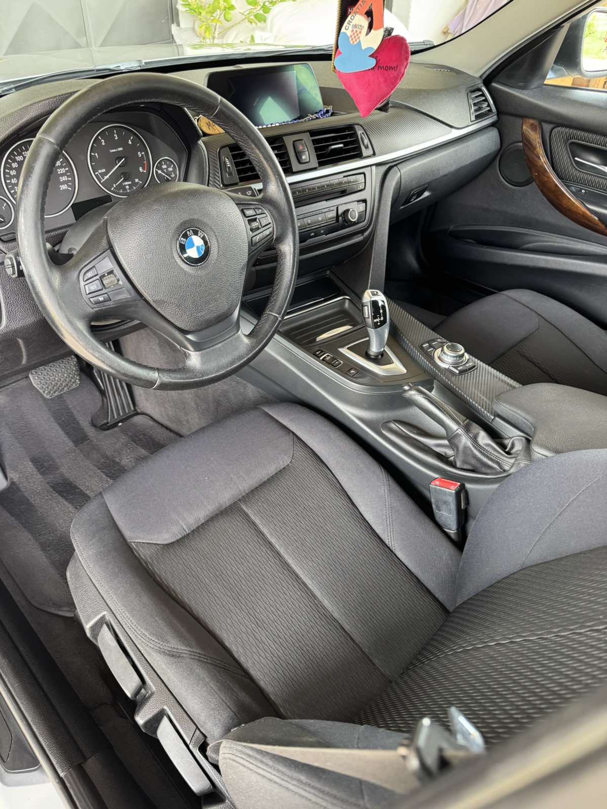 BMW serija 3 320d reg. 2/2027, fotografija 4