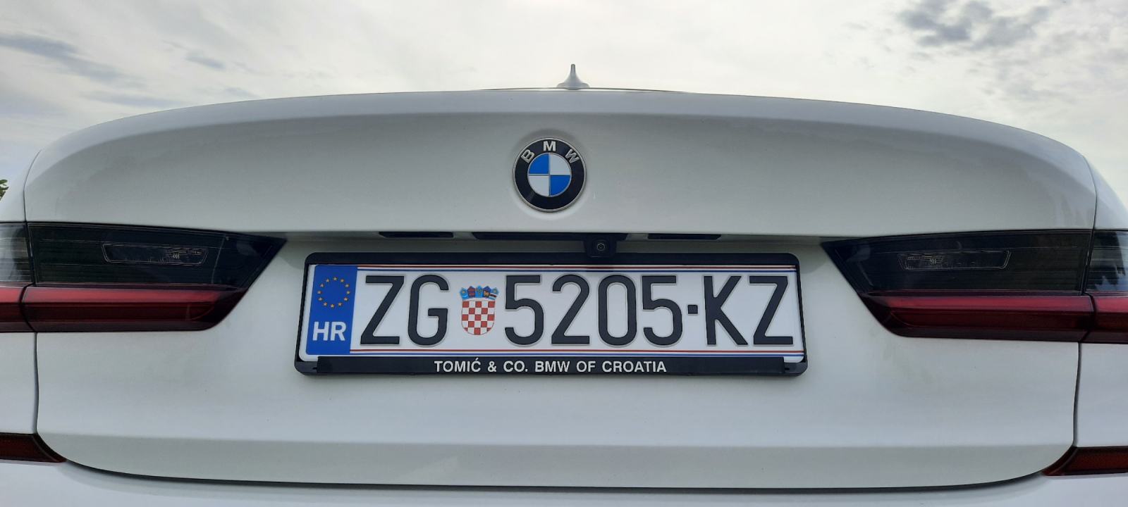 BMW serija 3 320d, M sport oprema, zadnji pogon, HR vozilo, 1. vlasnik, fotografija 7