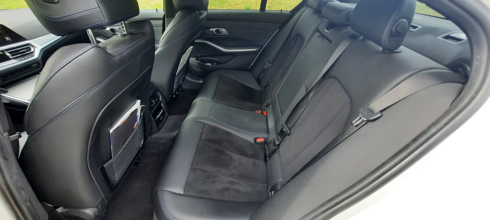 BMW serija 3 320d, M sport oprema, zadnji pogon, HR vozilo, 1. vlasnik, fotografija 19