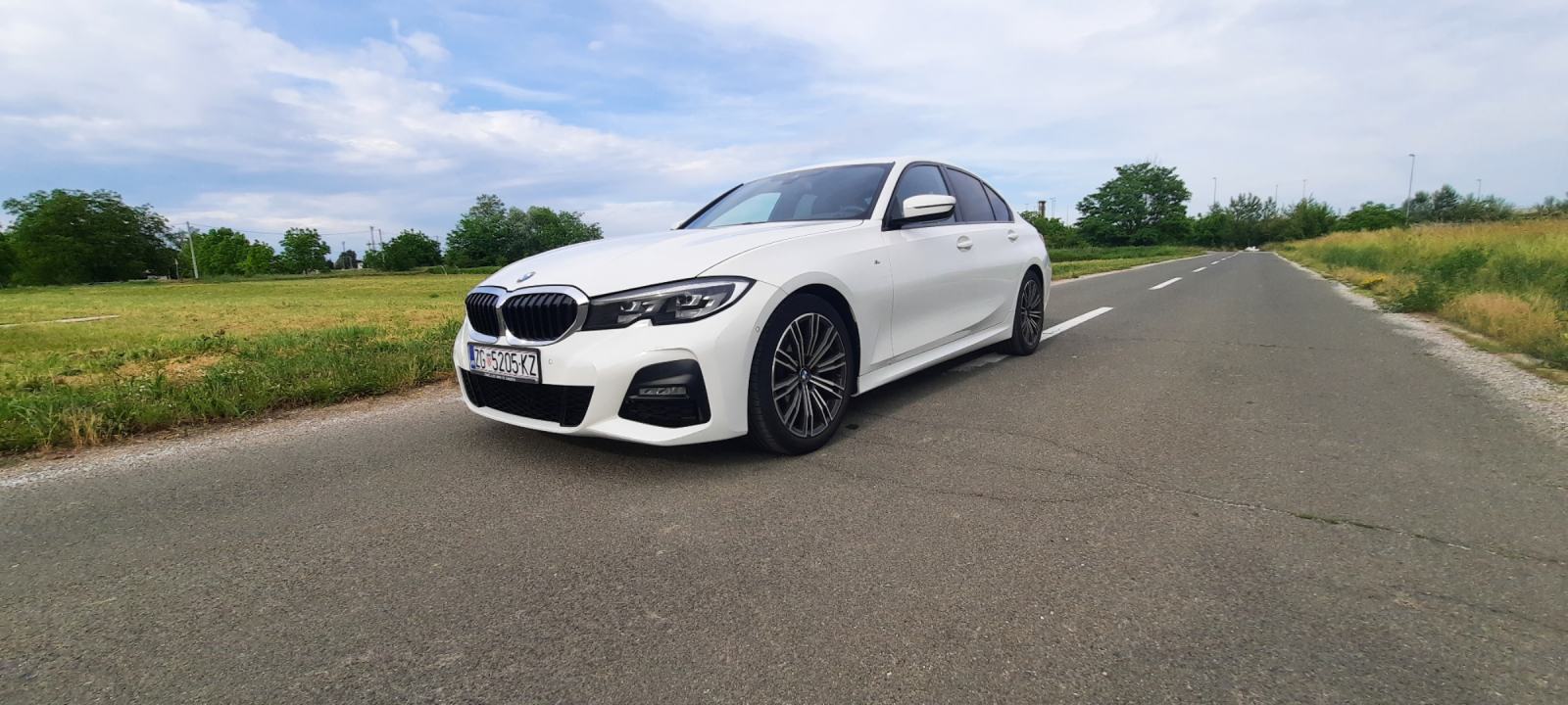 BMW serija 3 320d, M sport oprema, zadnji pogon, HR vozilo, 1. vlasnik, fotografija 2